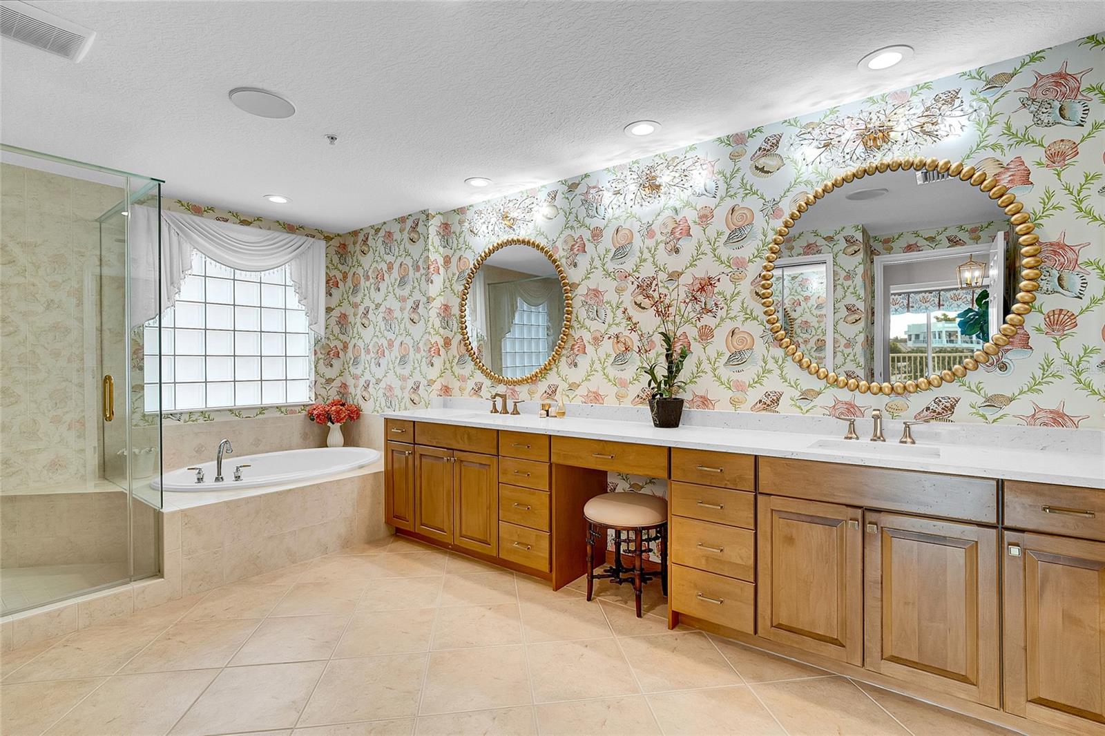 610 PINELLAS BAYWAY S #5202