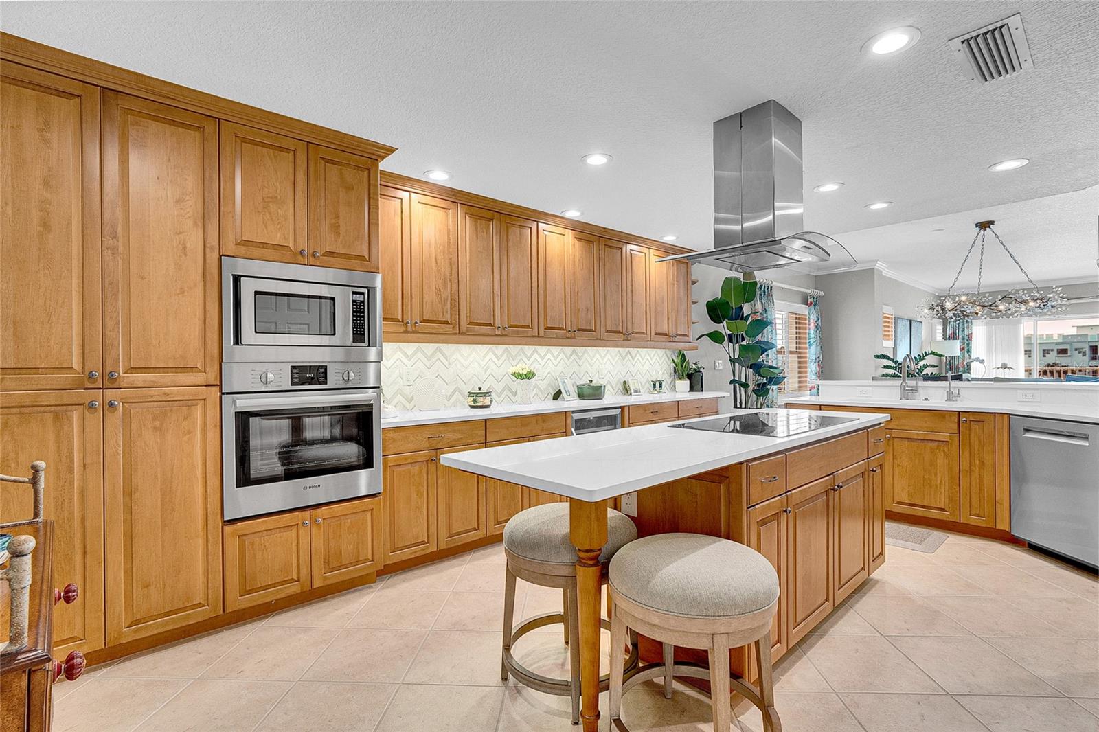 610 PINELLAS BAYWAY S #5202