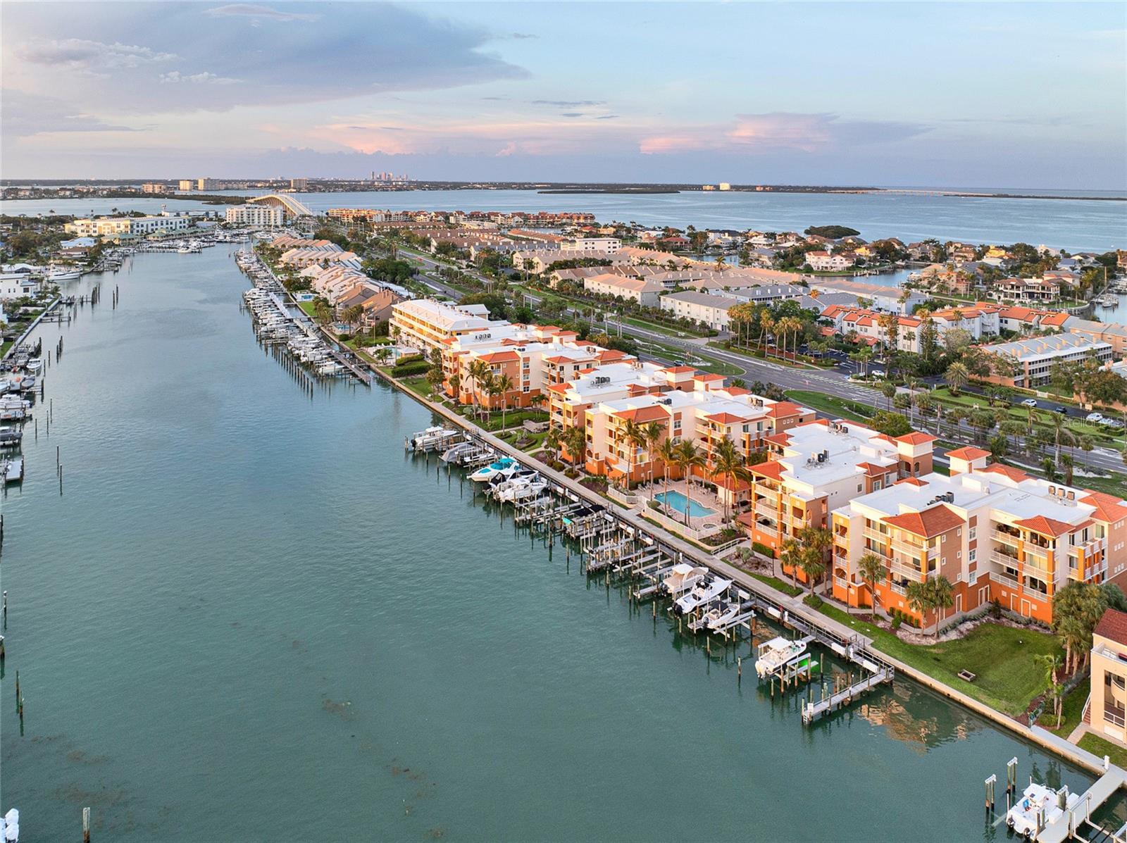 610 PINELLAS BAYWAY S #5202