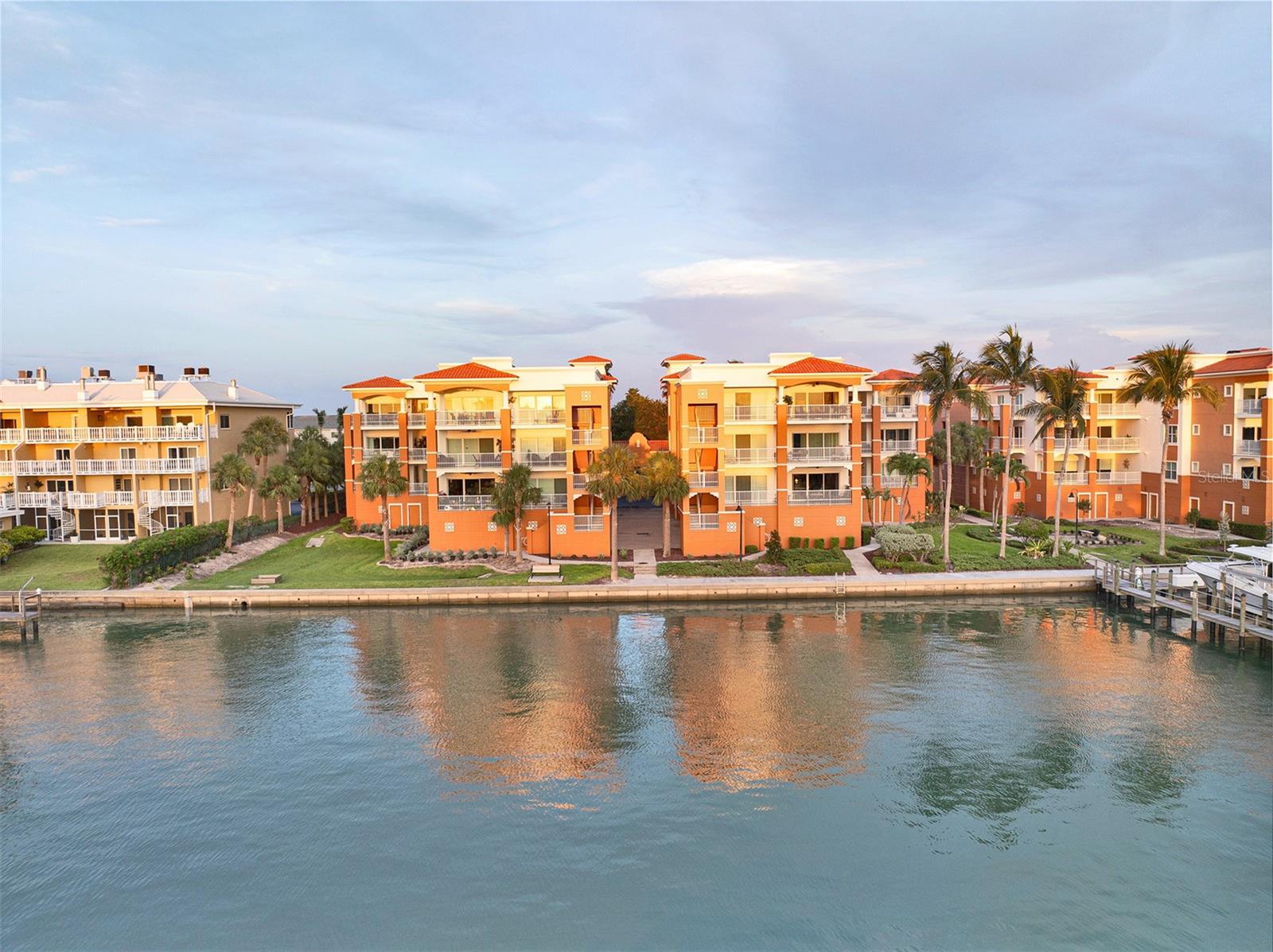 610 PINELLAS BAYWAY S #5202