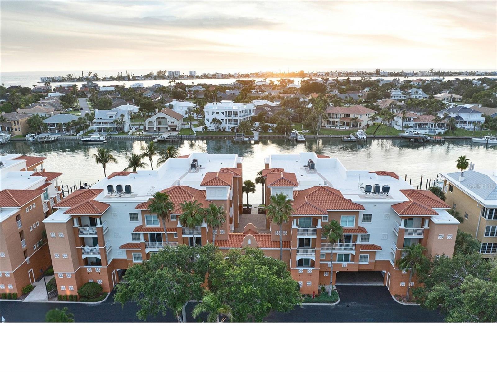 610 PINELLAS BAYWAY S #5202
