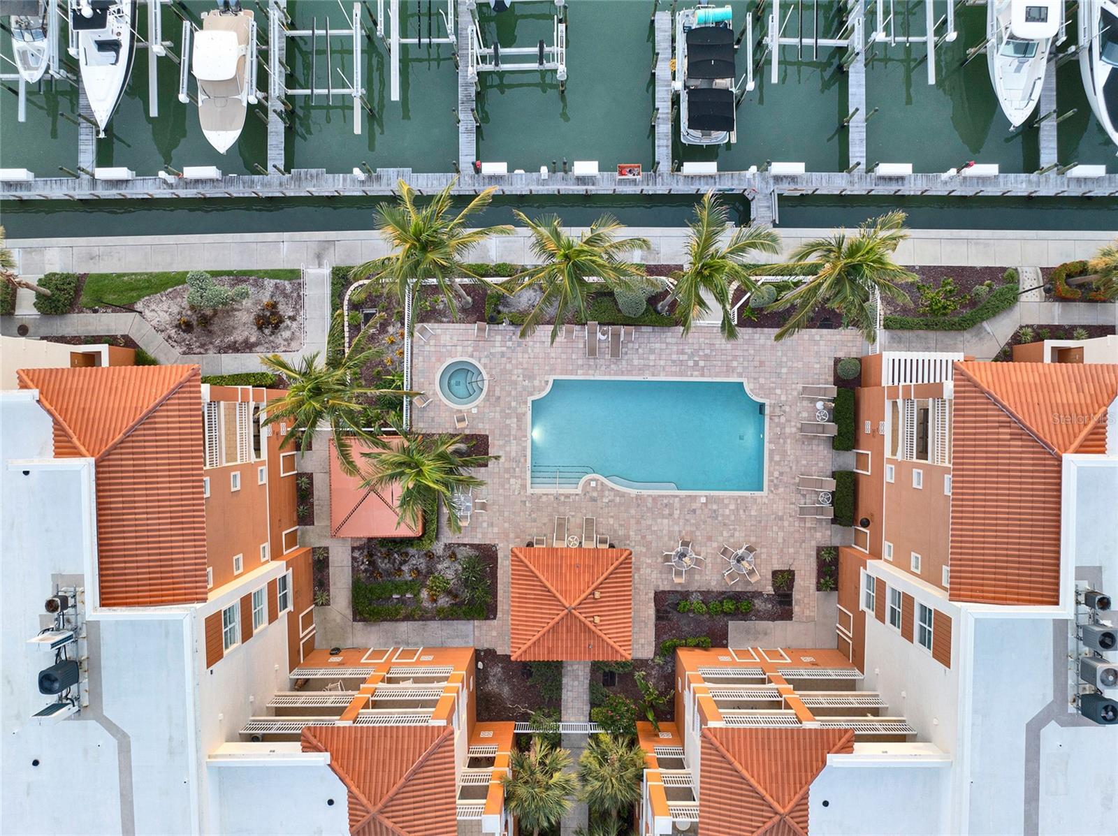 610 PINELLAS BAYWAY S #5202