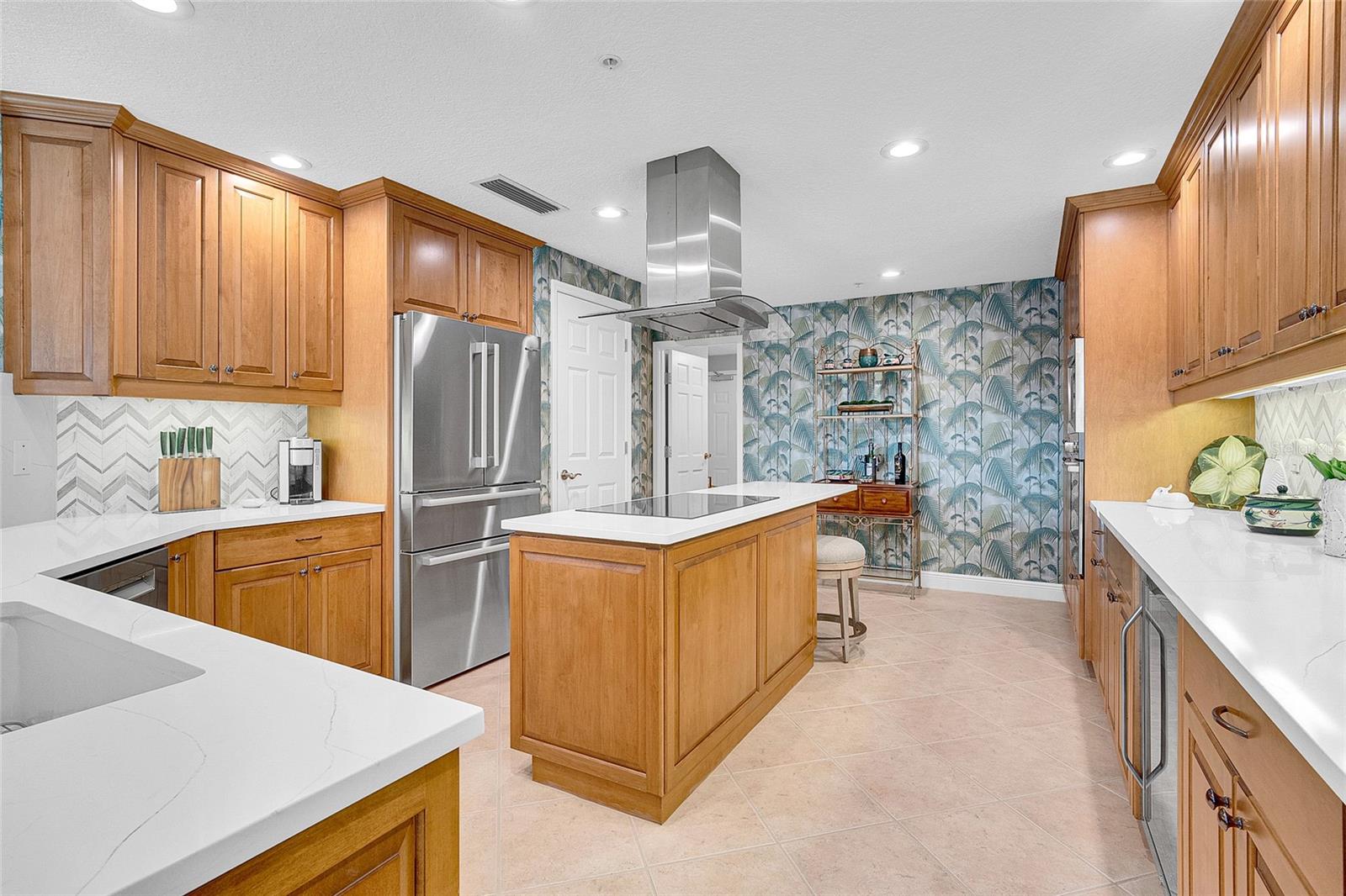 610 PINELLAS BAYWAY S #5202