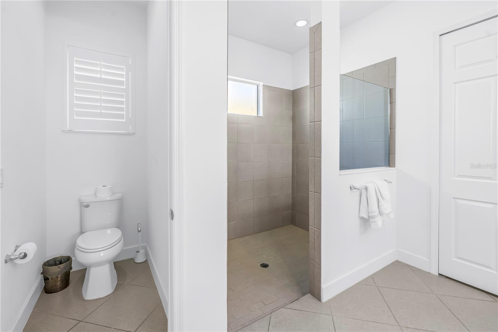 1841 PACIFIC DUNES DR