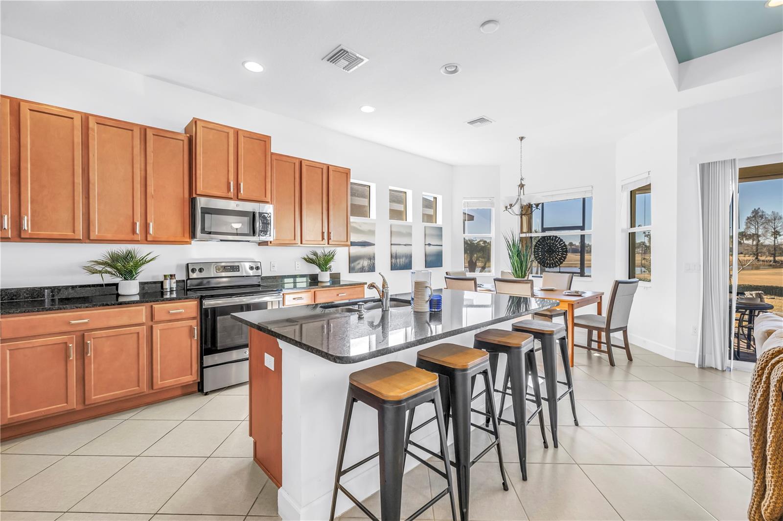 1841 PACIFIC DUNES DR