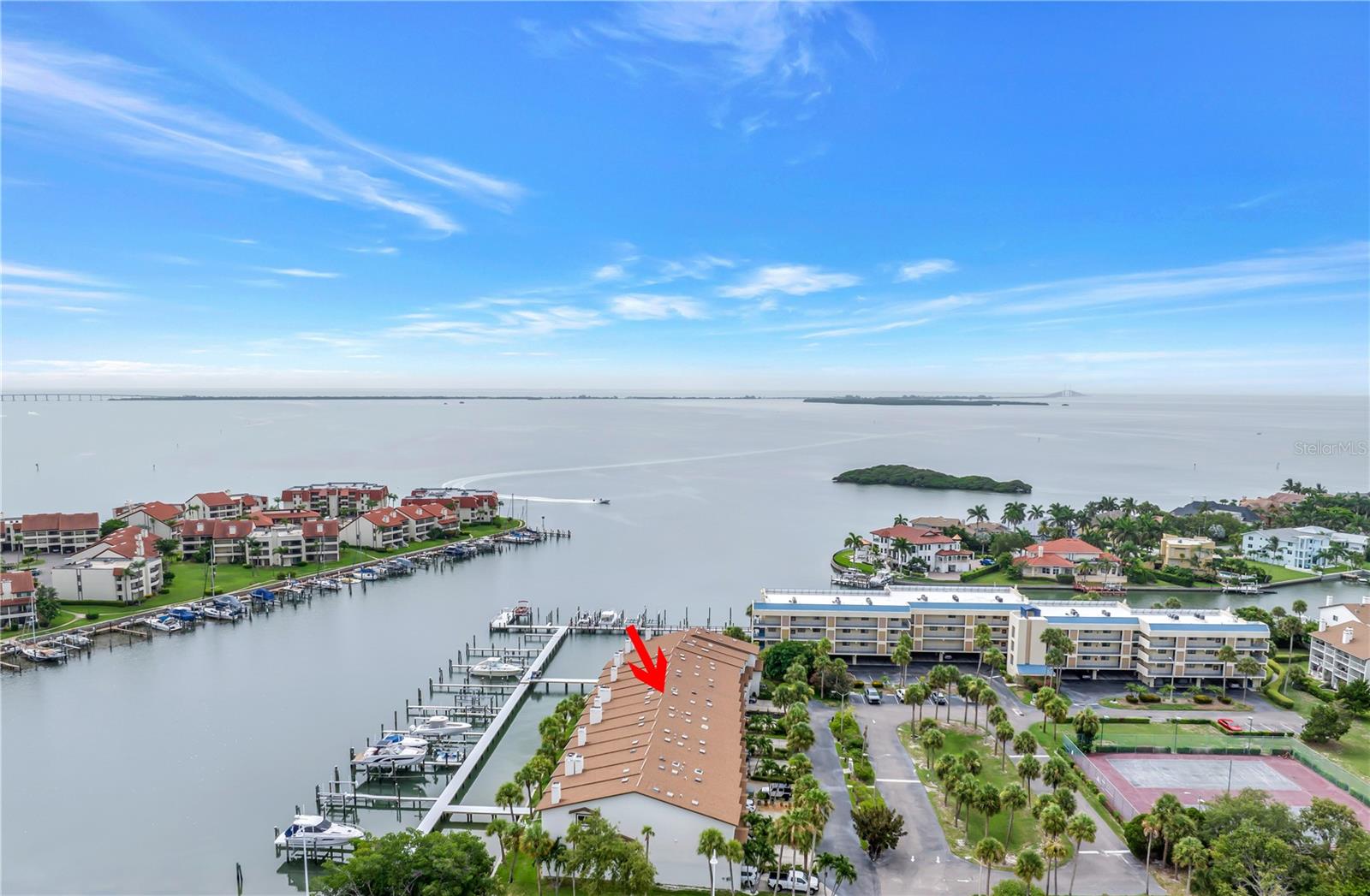 117 YACHT CLUB LN