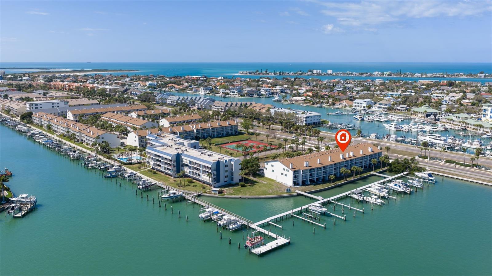 117 YACHT CLUB LN