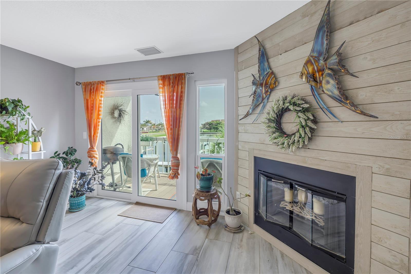 117 YACHT CLUB LN