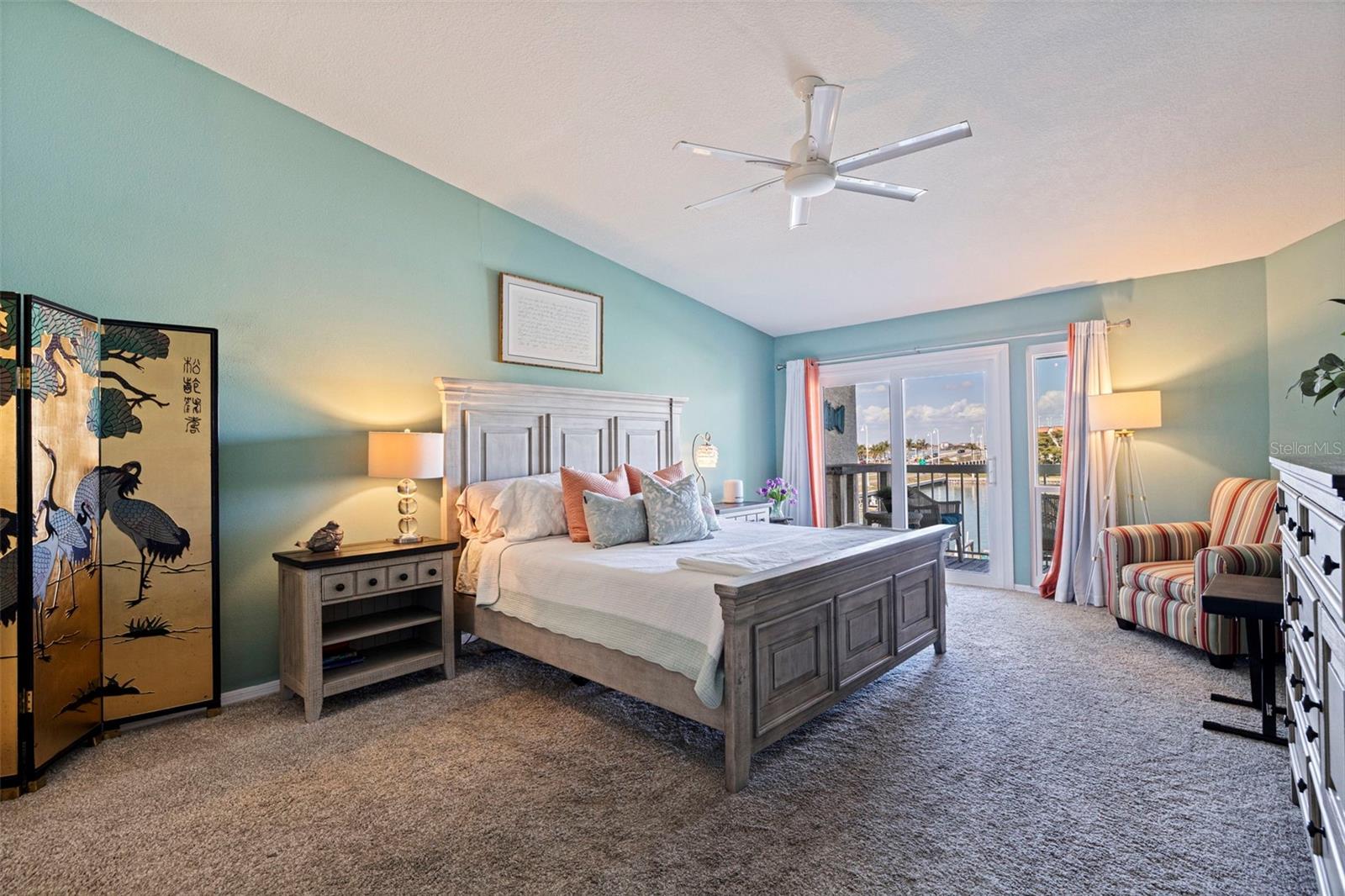 117 YACHT CLUB LN