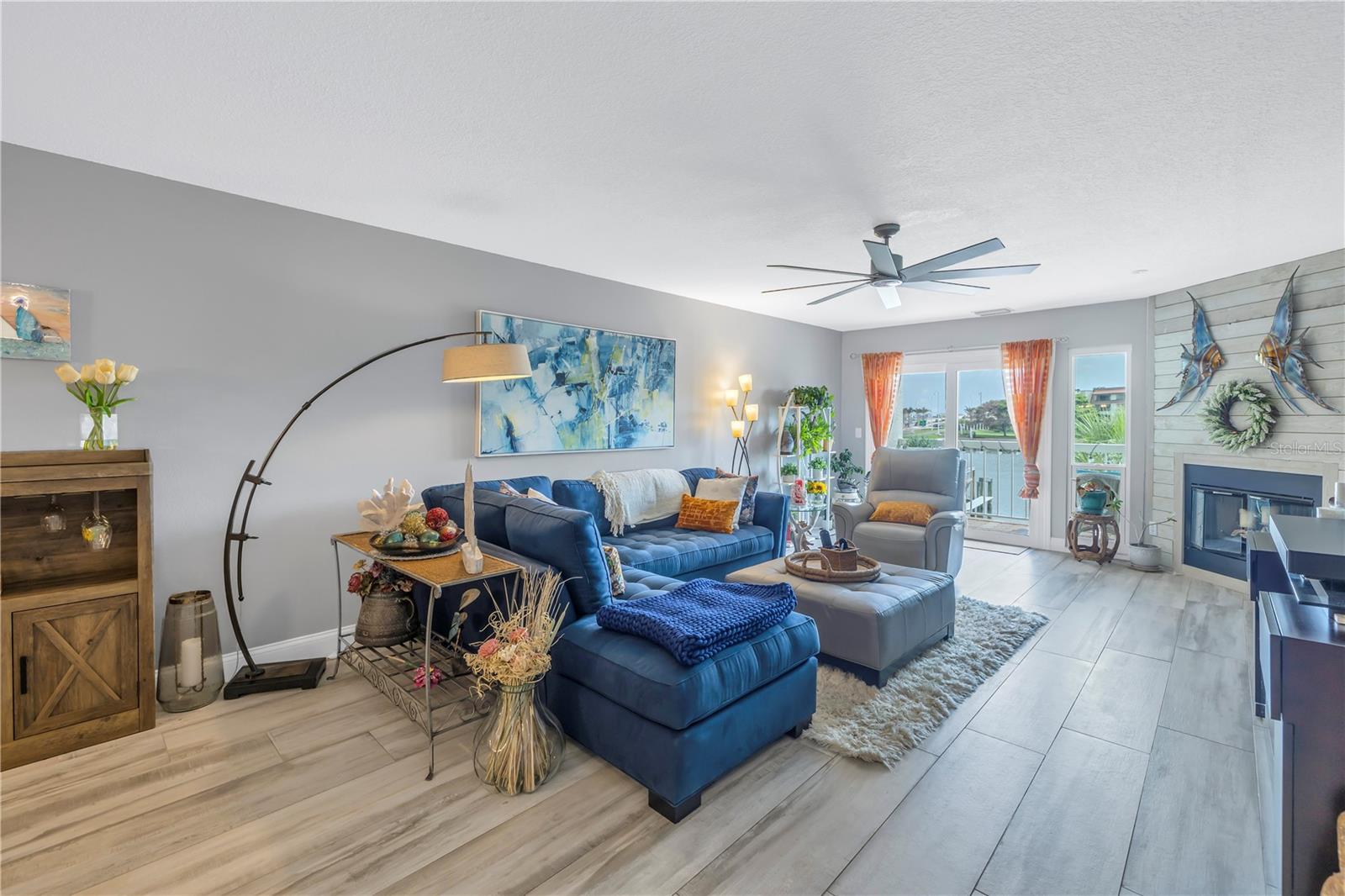 117 YACHT CLUB LN