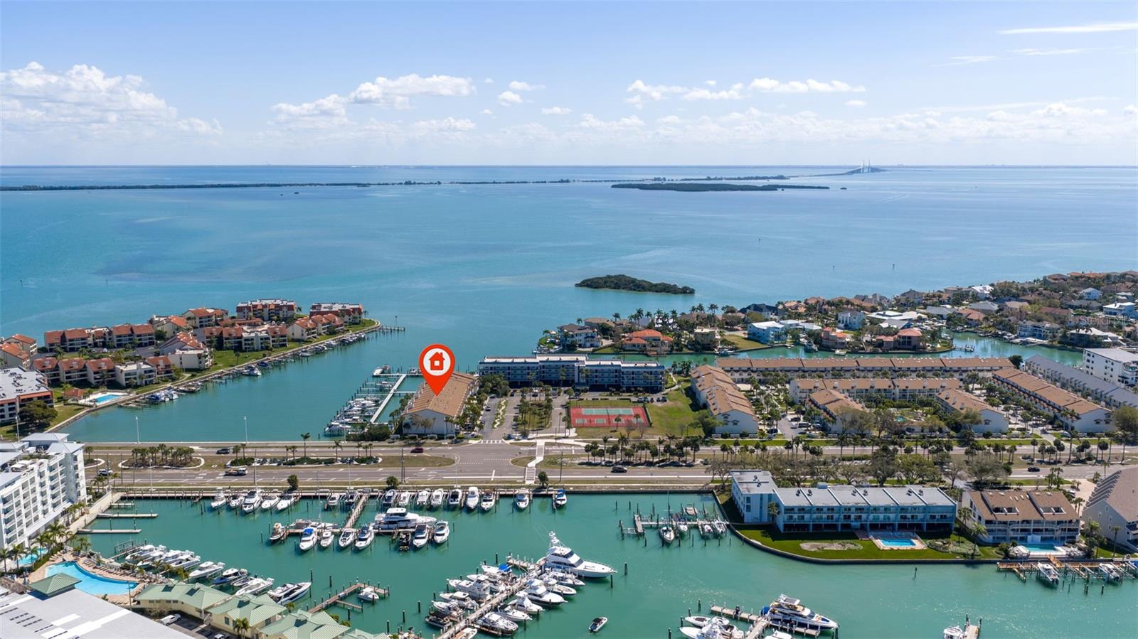 117 YACHT CLUB LN