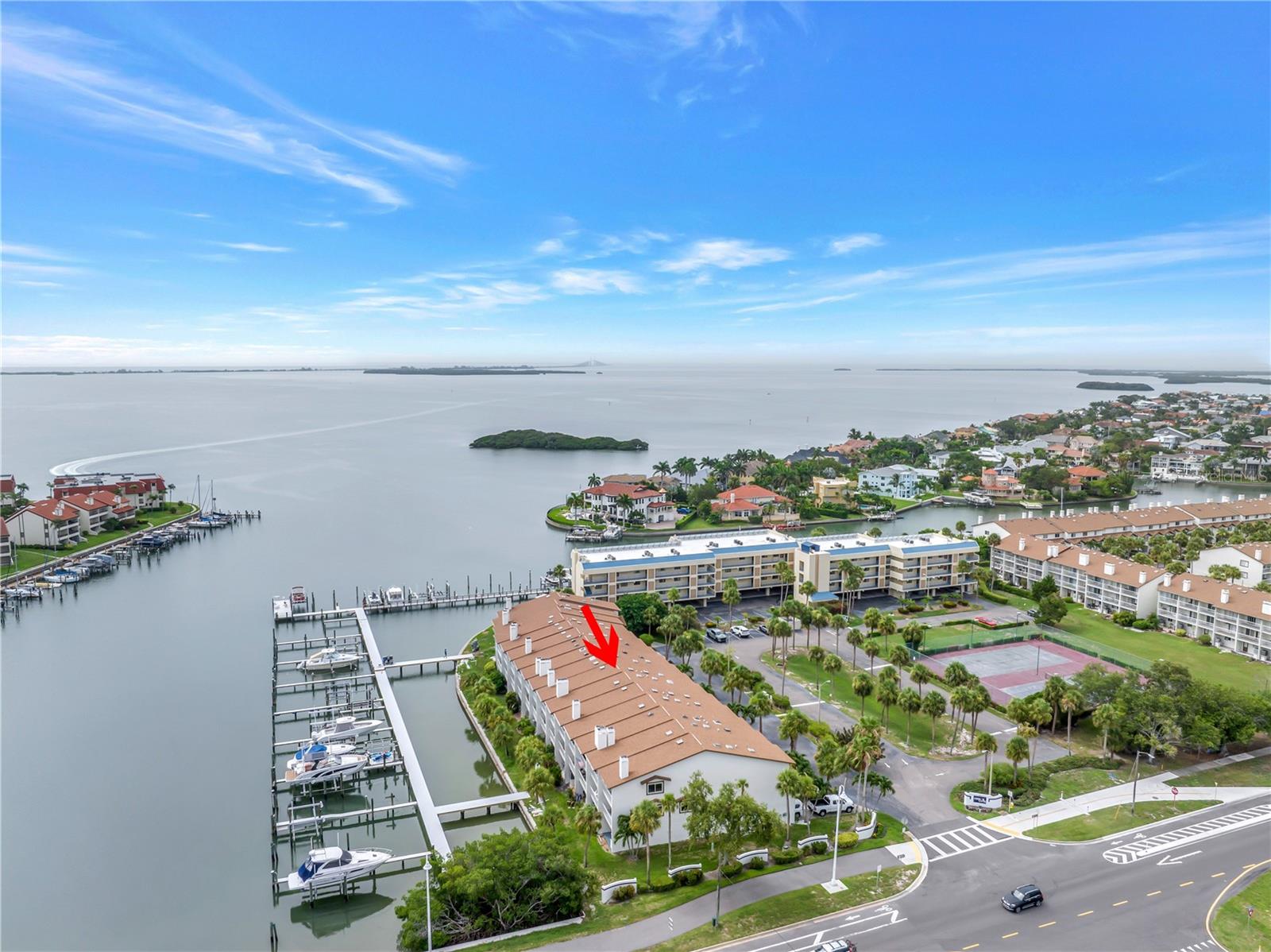 117 YACHT CLUB LN