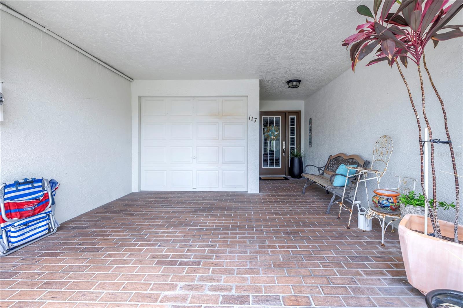 117 YACHT CLUB LN