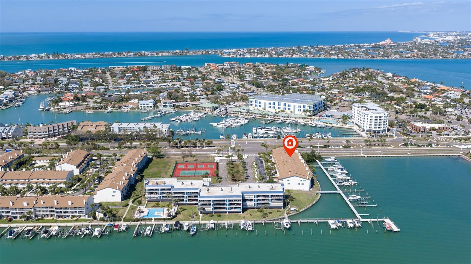 117 YACHT CLUB LN