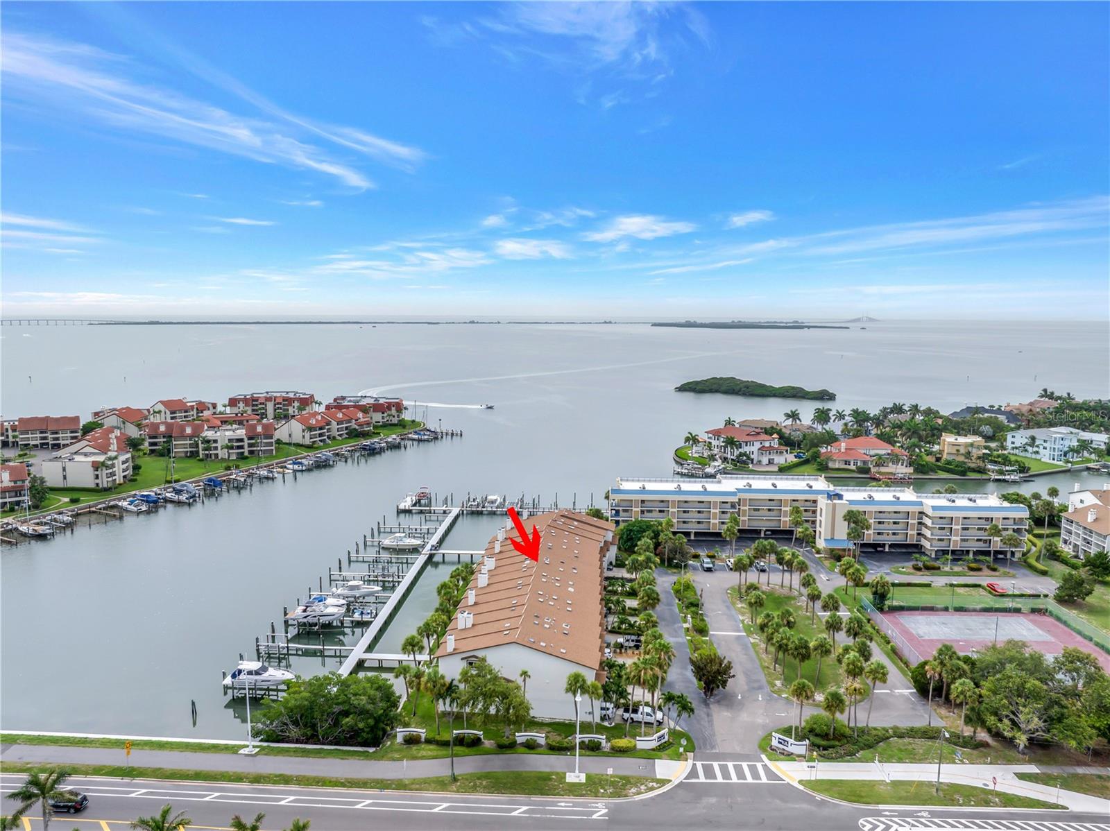 117 YACHT CLUB LN