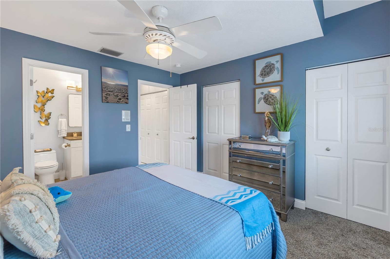117 YACHT CLUB LN