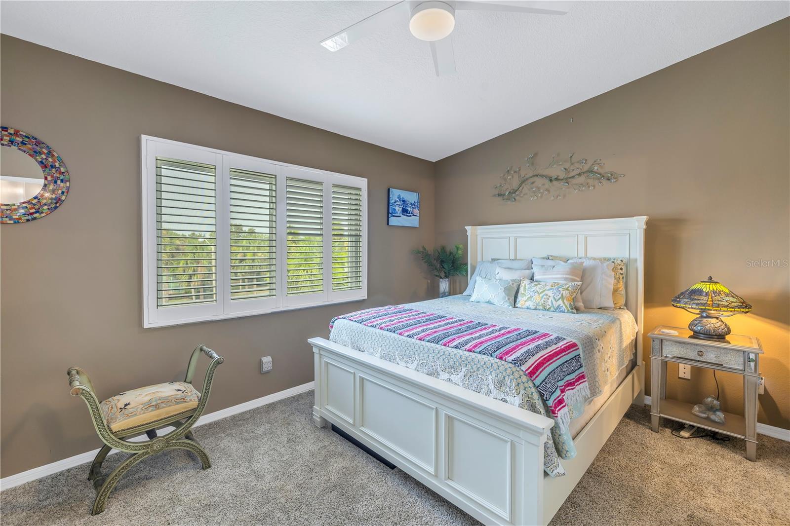 117 YACHT CLUB LN