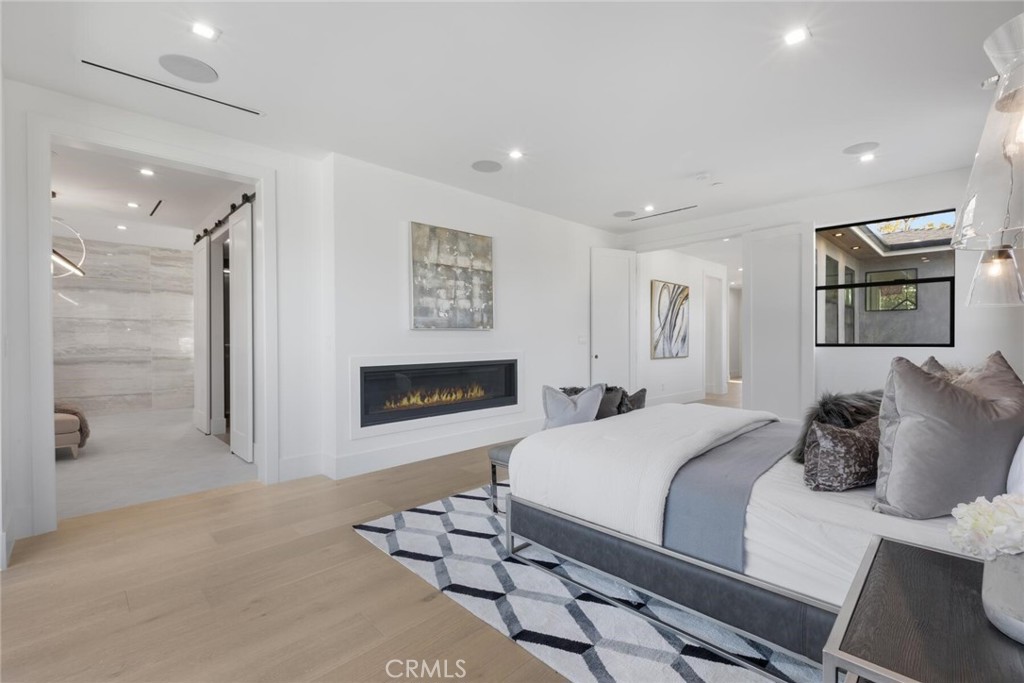 16706 Magnolia Boulevard
