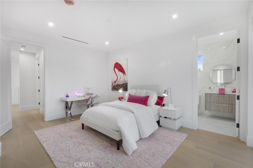 16706 Magnolia Boulevard