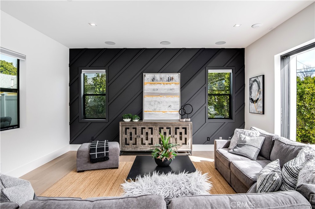 16706 Magnolia Boulevard