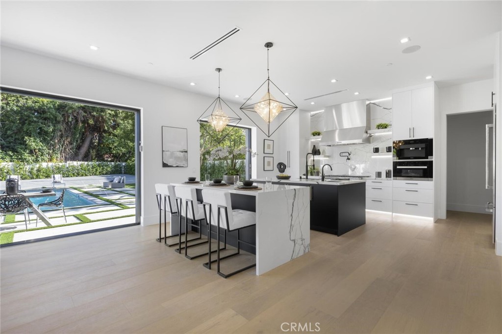 16706 Magnolia Boulevard