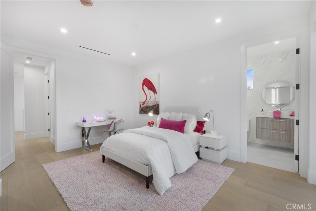 16706 Magnolia Boulevard