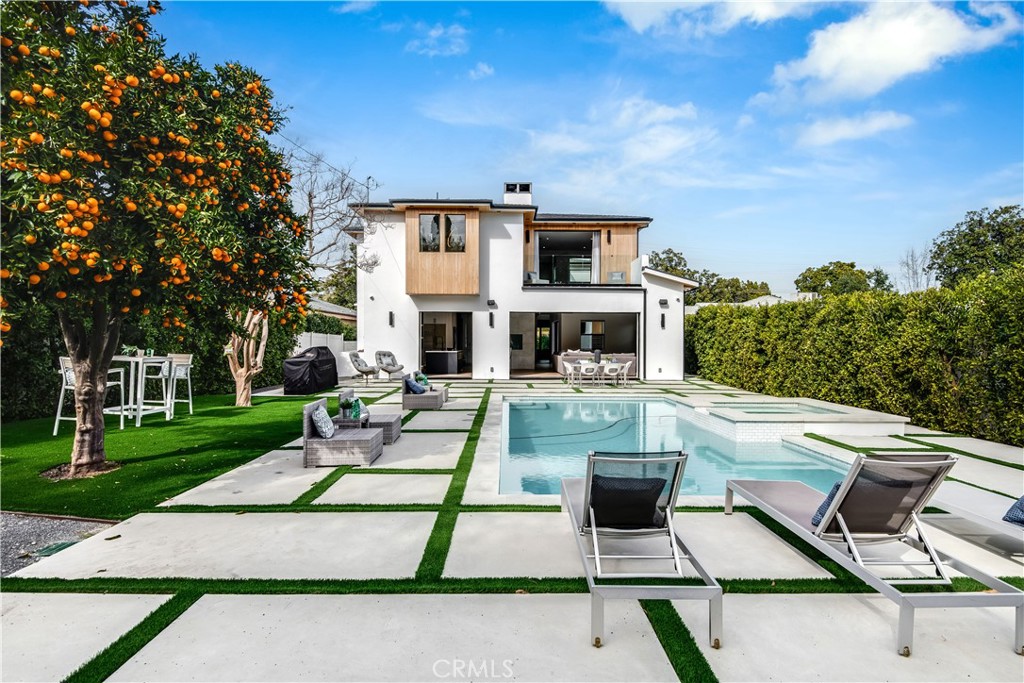16706 Magnolia Boulevard