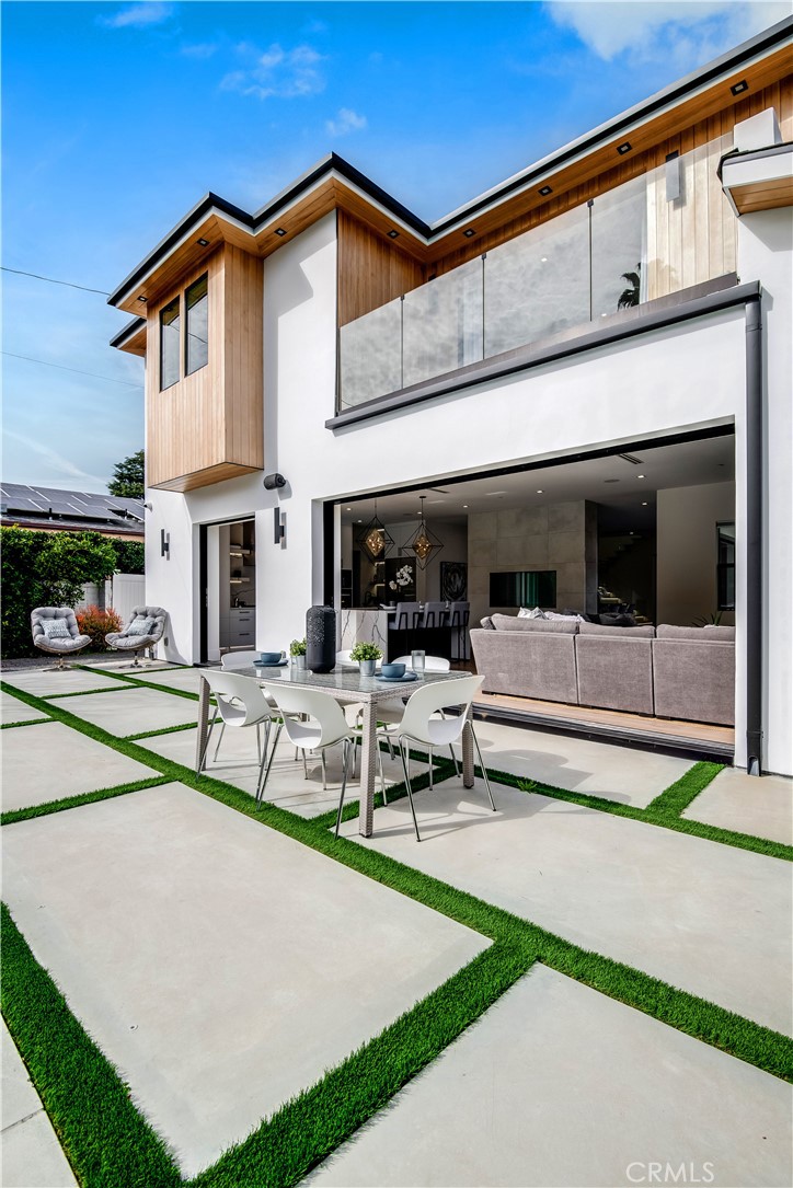 16706 Magnolia Boulevard