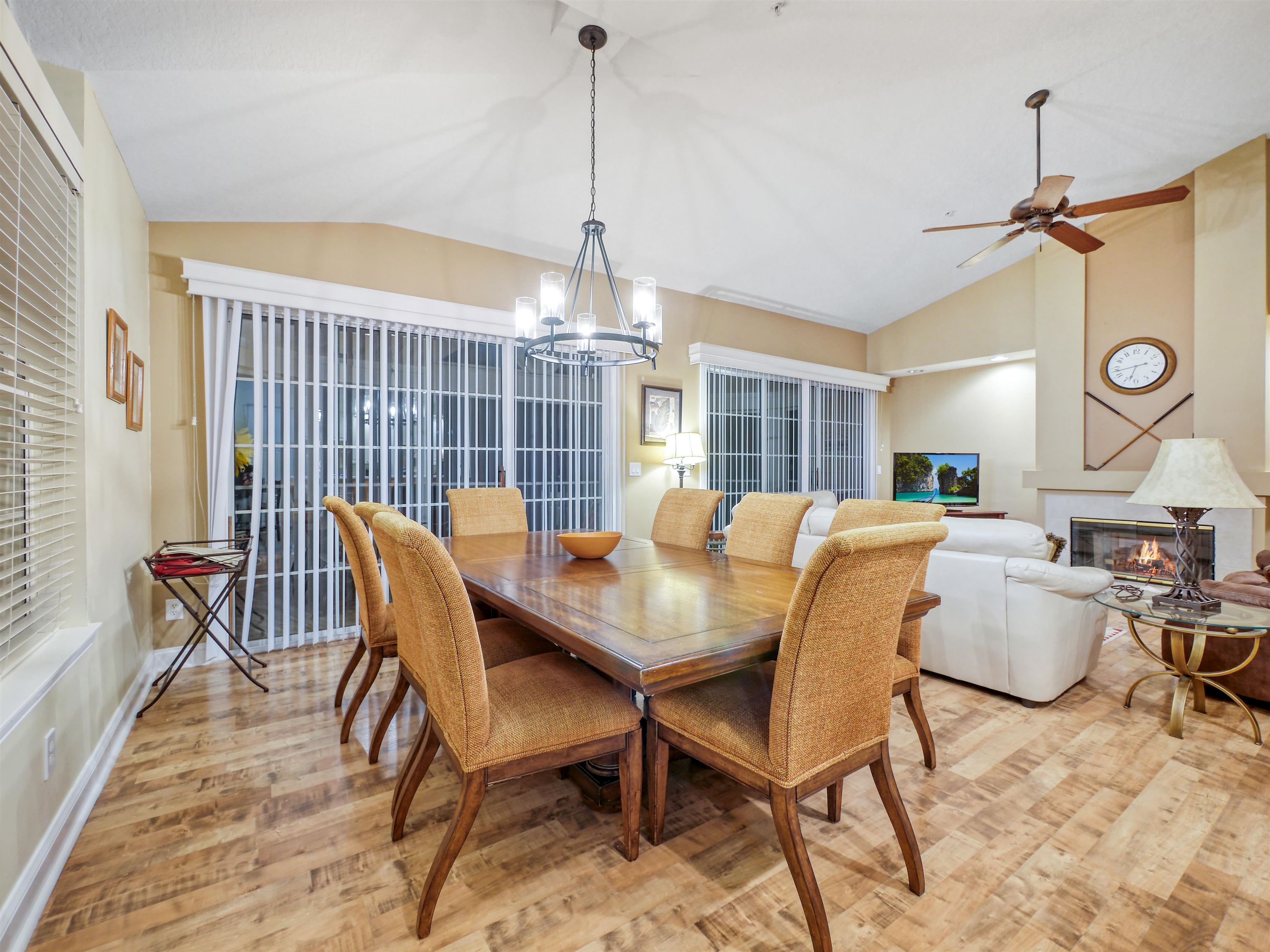 345 N Shore Circle Unit: 1211