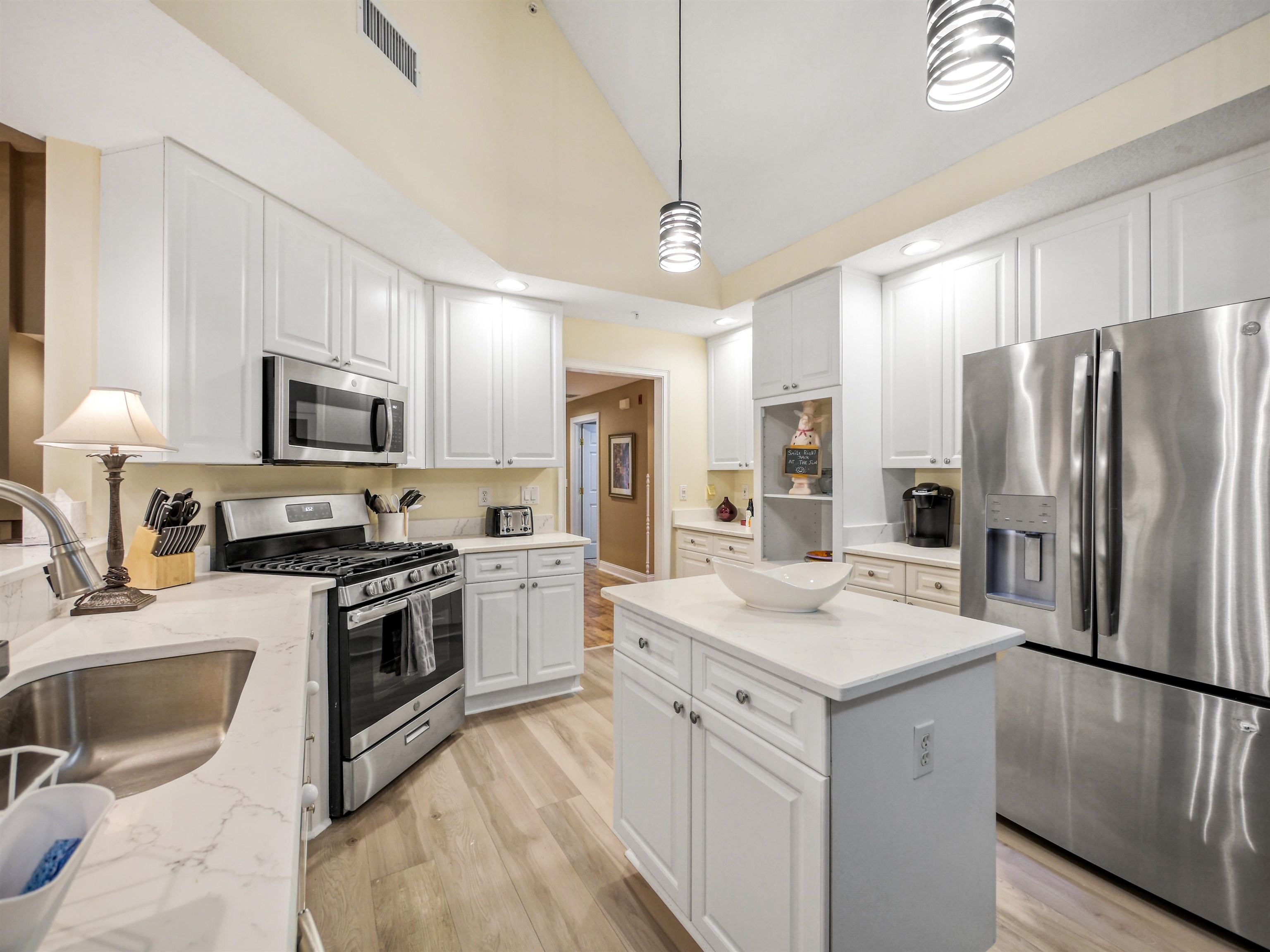 345 N Shore Circle Unit: 1211
