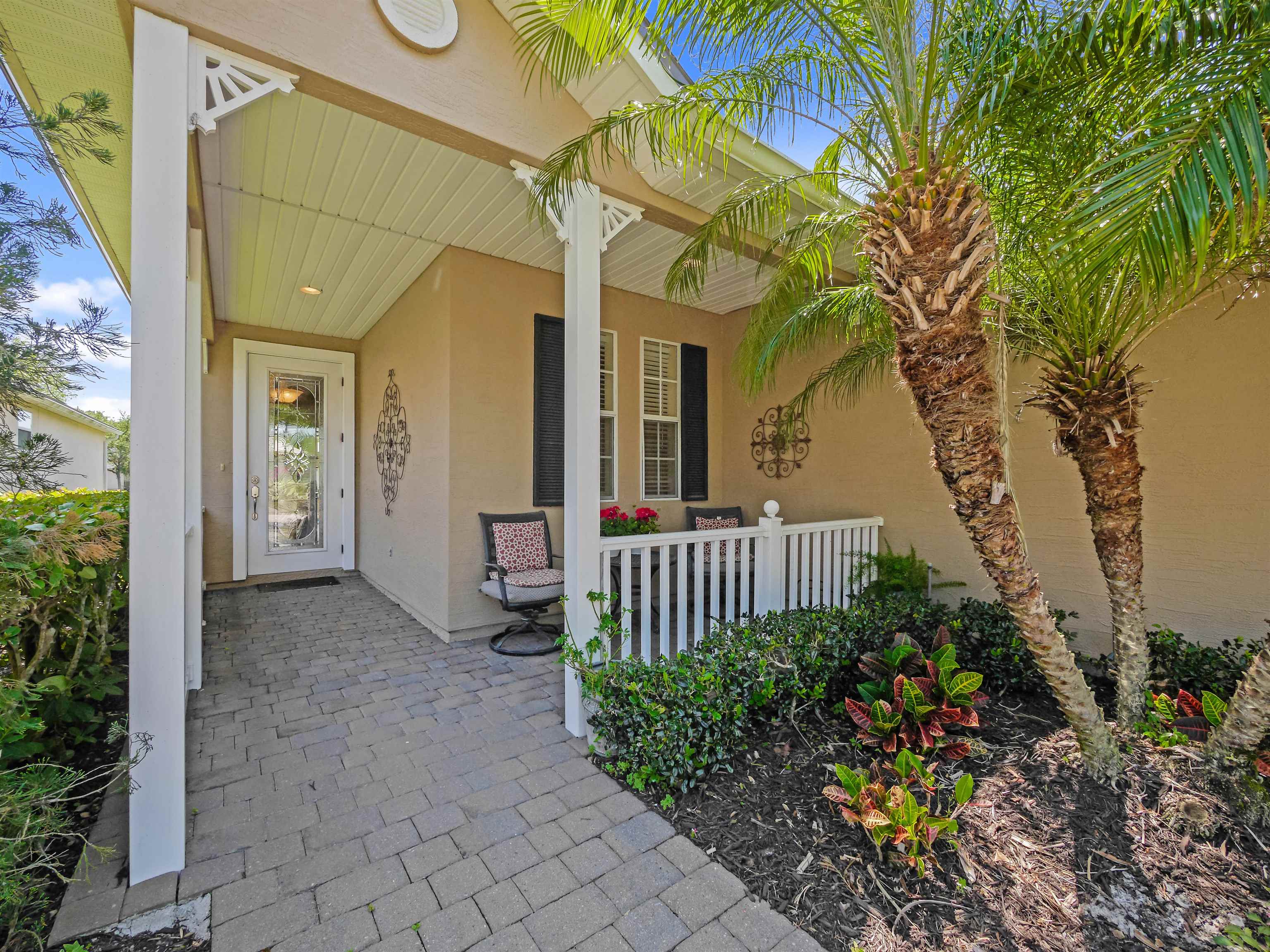909 Hazeltine Ct