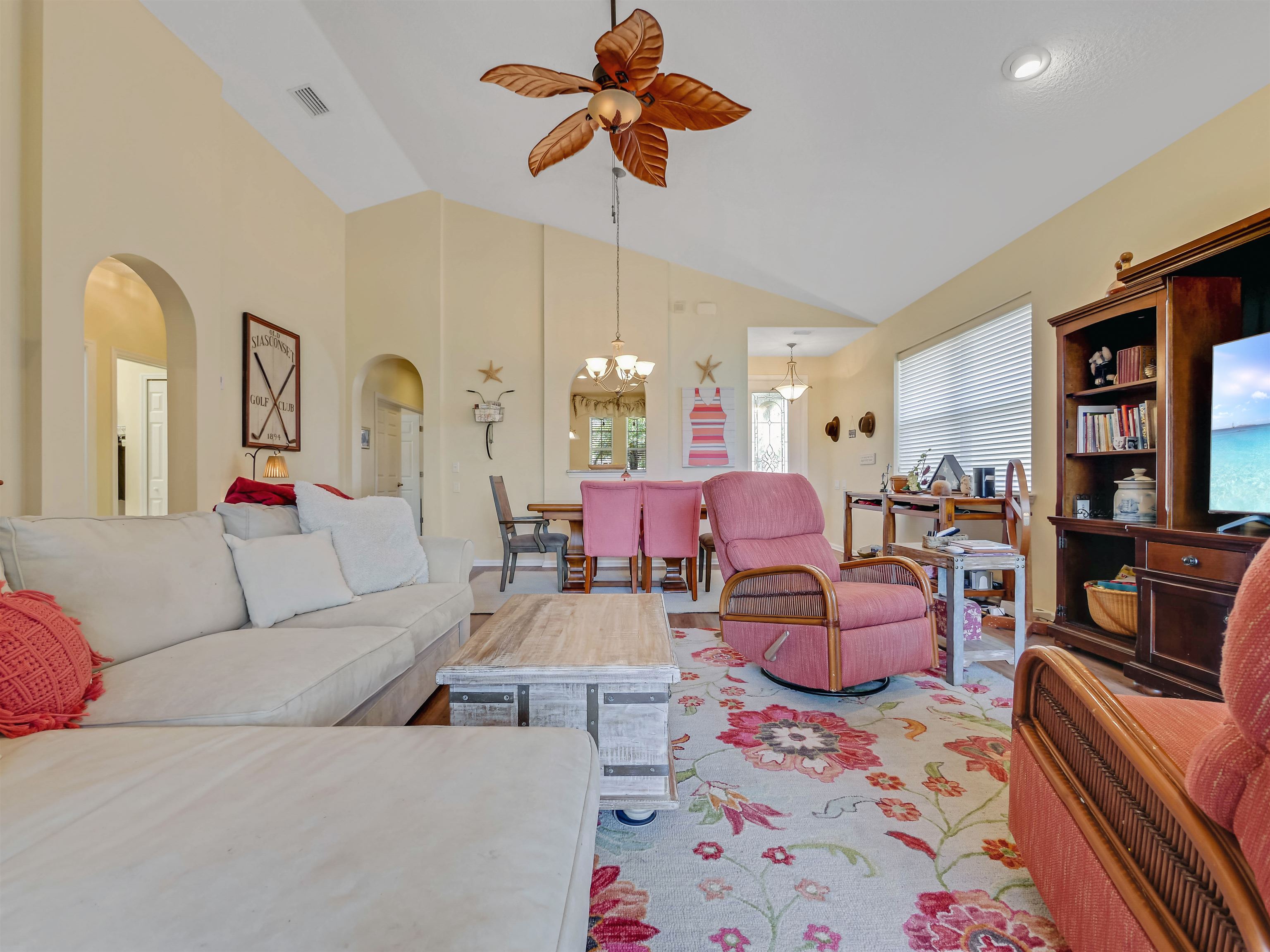 909 Hazeltine Ct
