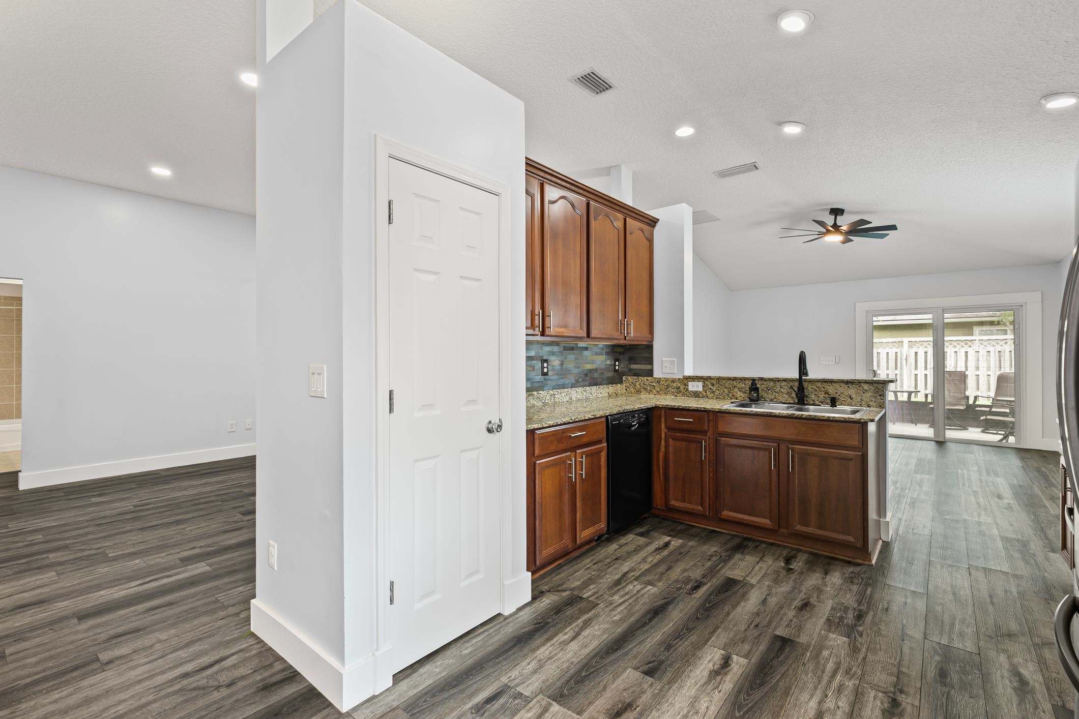 1200 Springhealth Ct