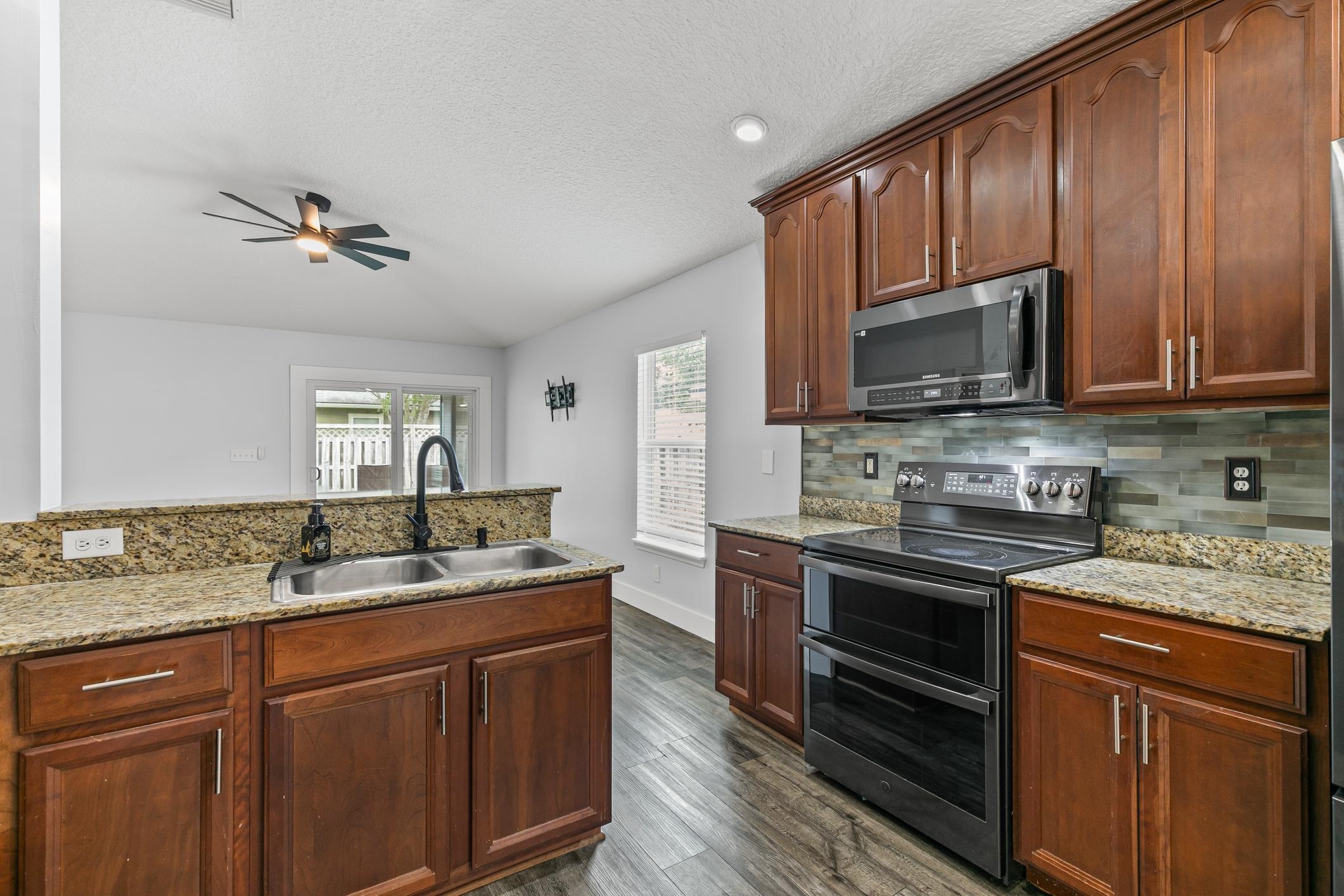 1200 Springhealth Ct