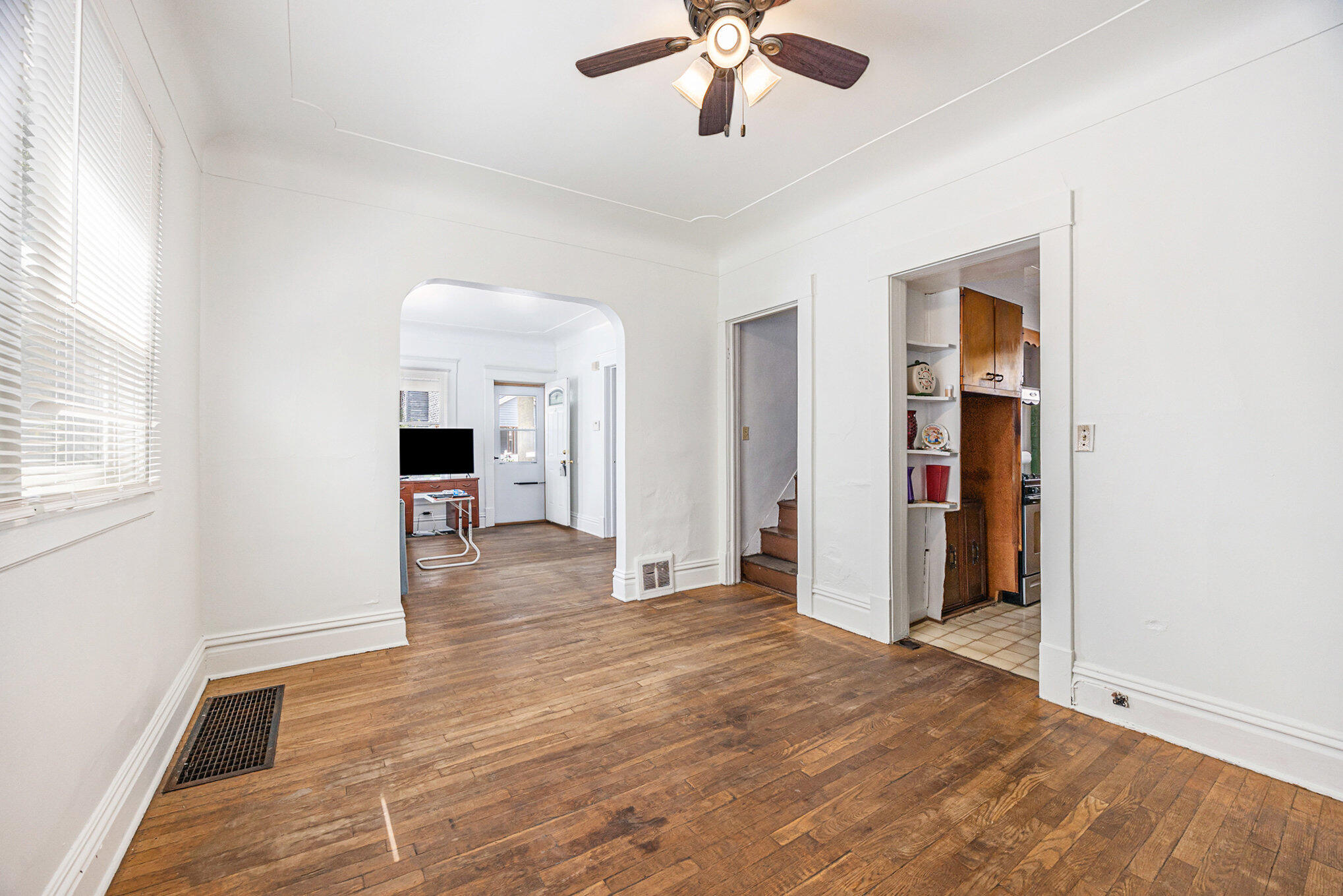 444 Barth Avenue SE