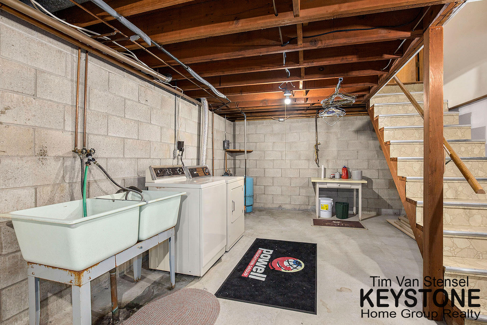 1904 Garret Drive NE