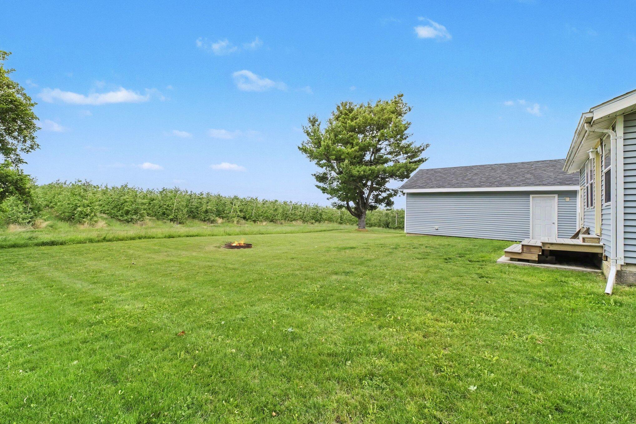4331 10 Mile Road NW
