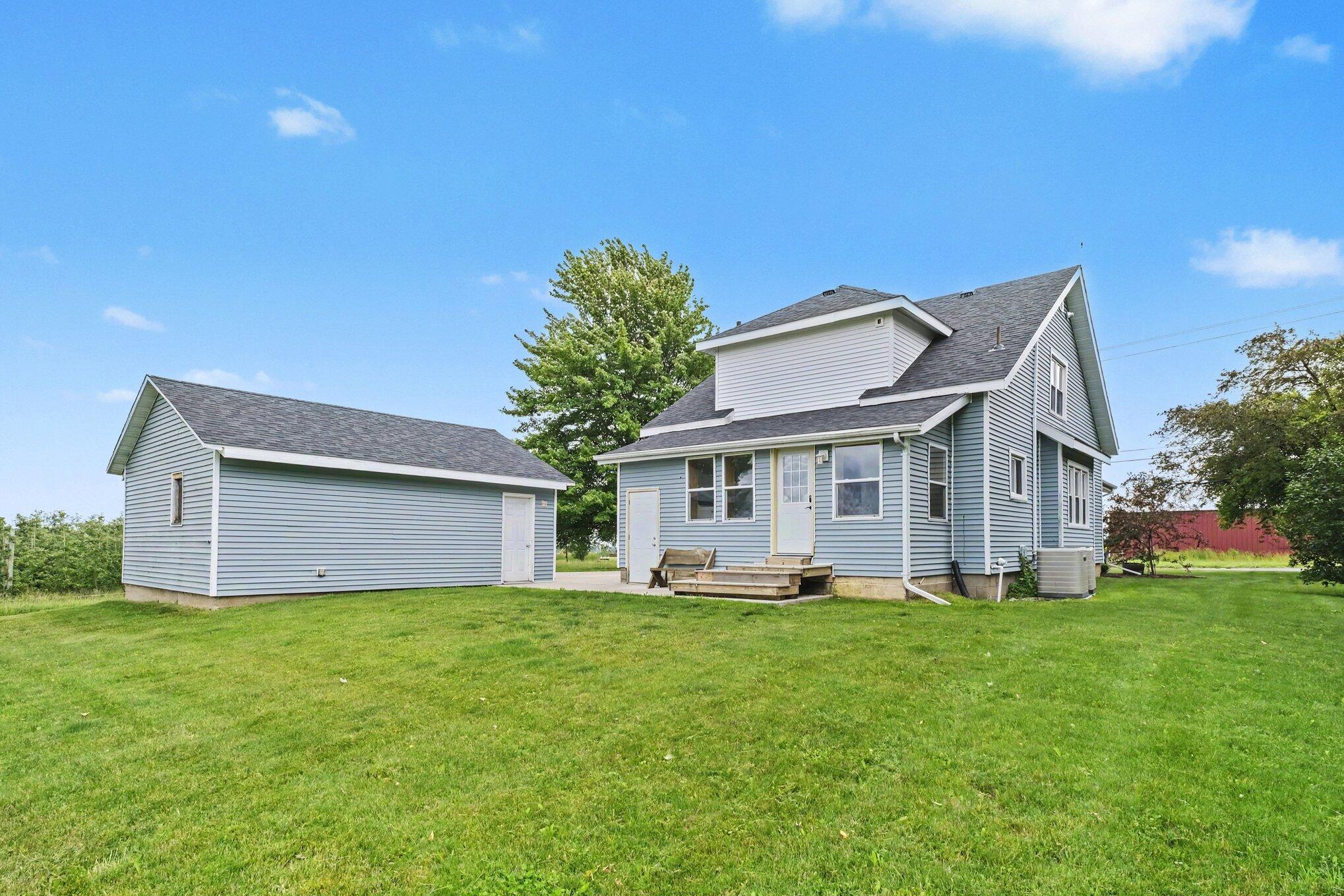 4331 10 Mile Road NW