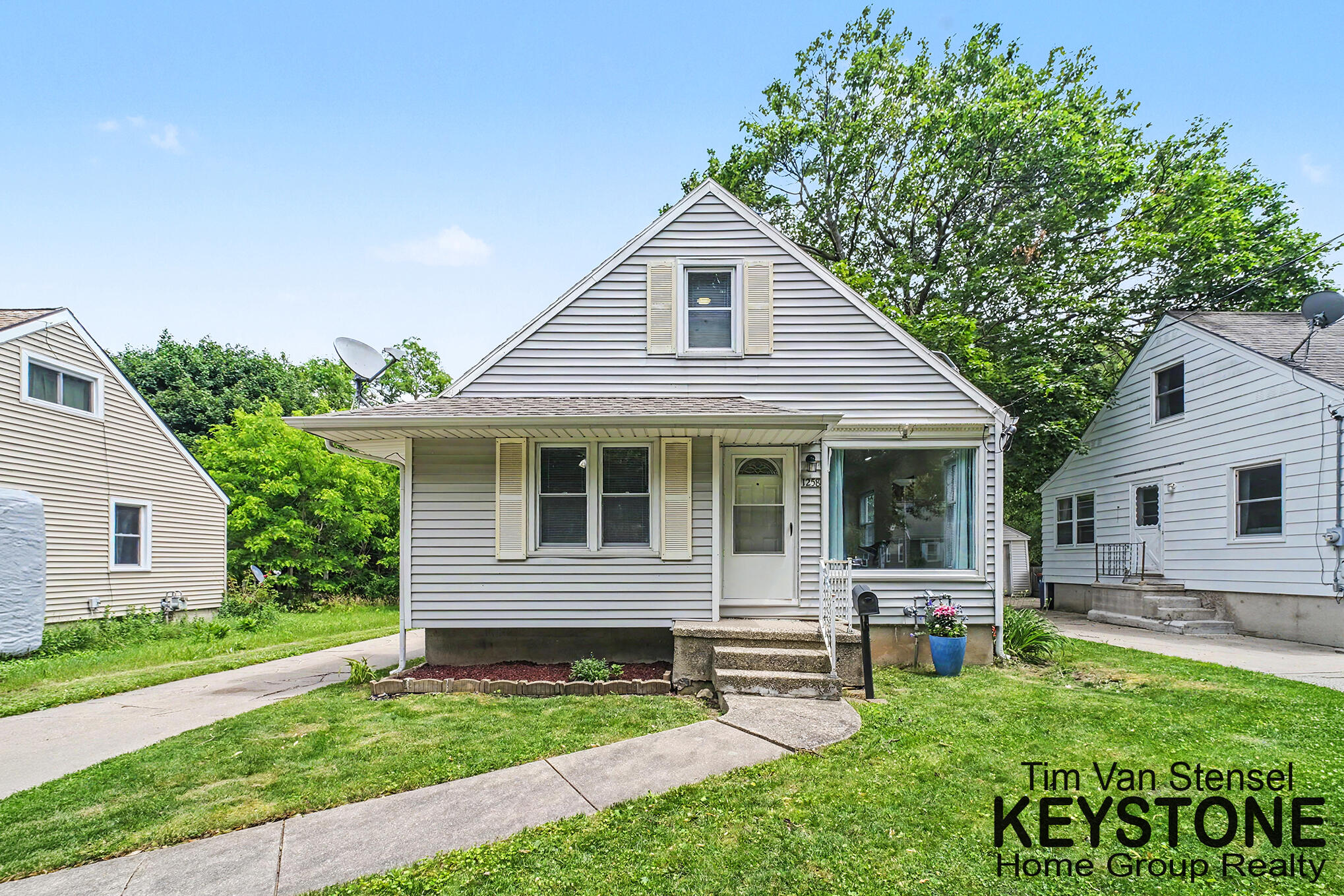 1258 Spring Avenue NE