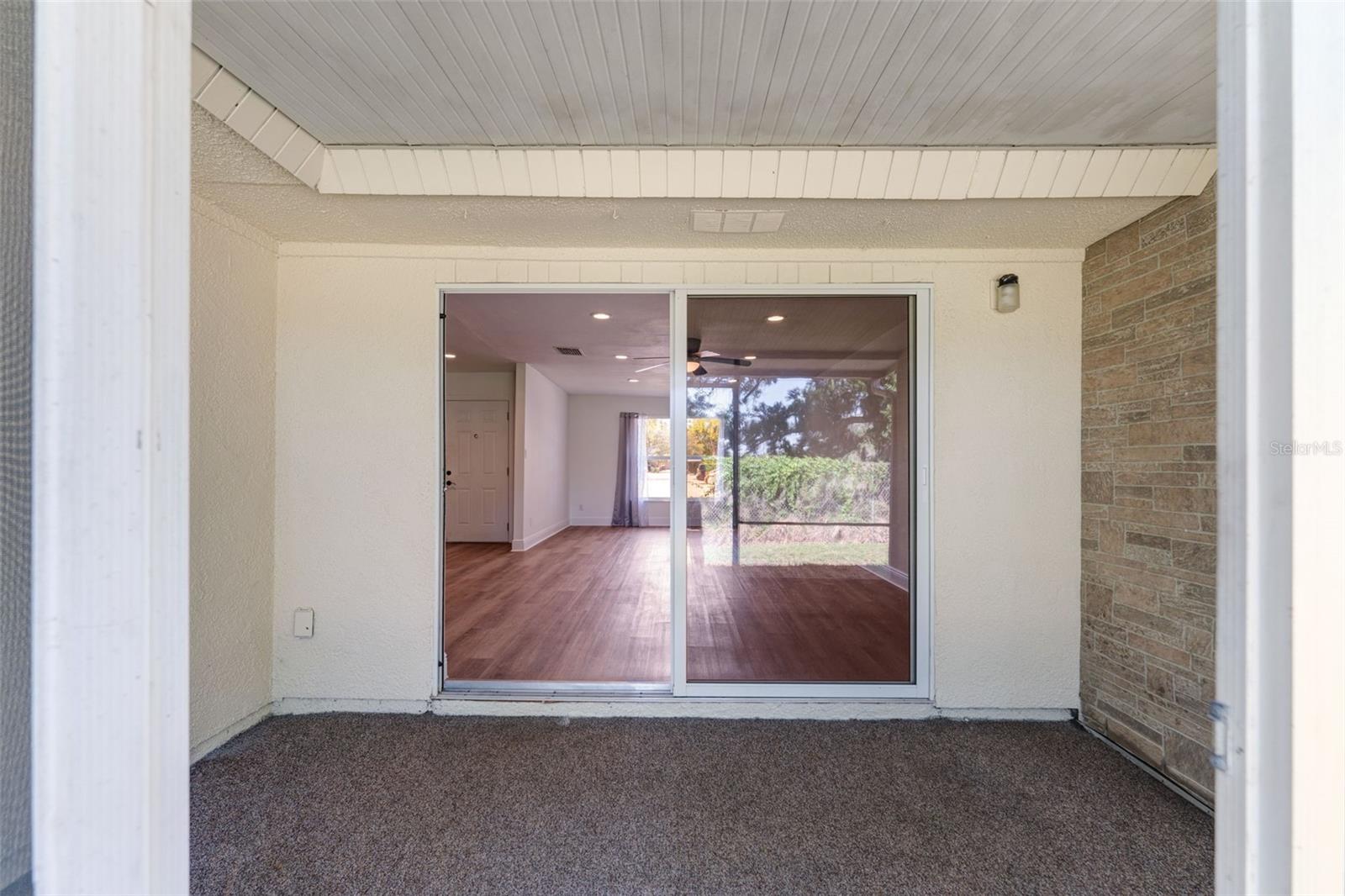 102 BARLOW AVE #102