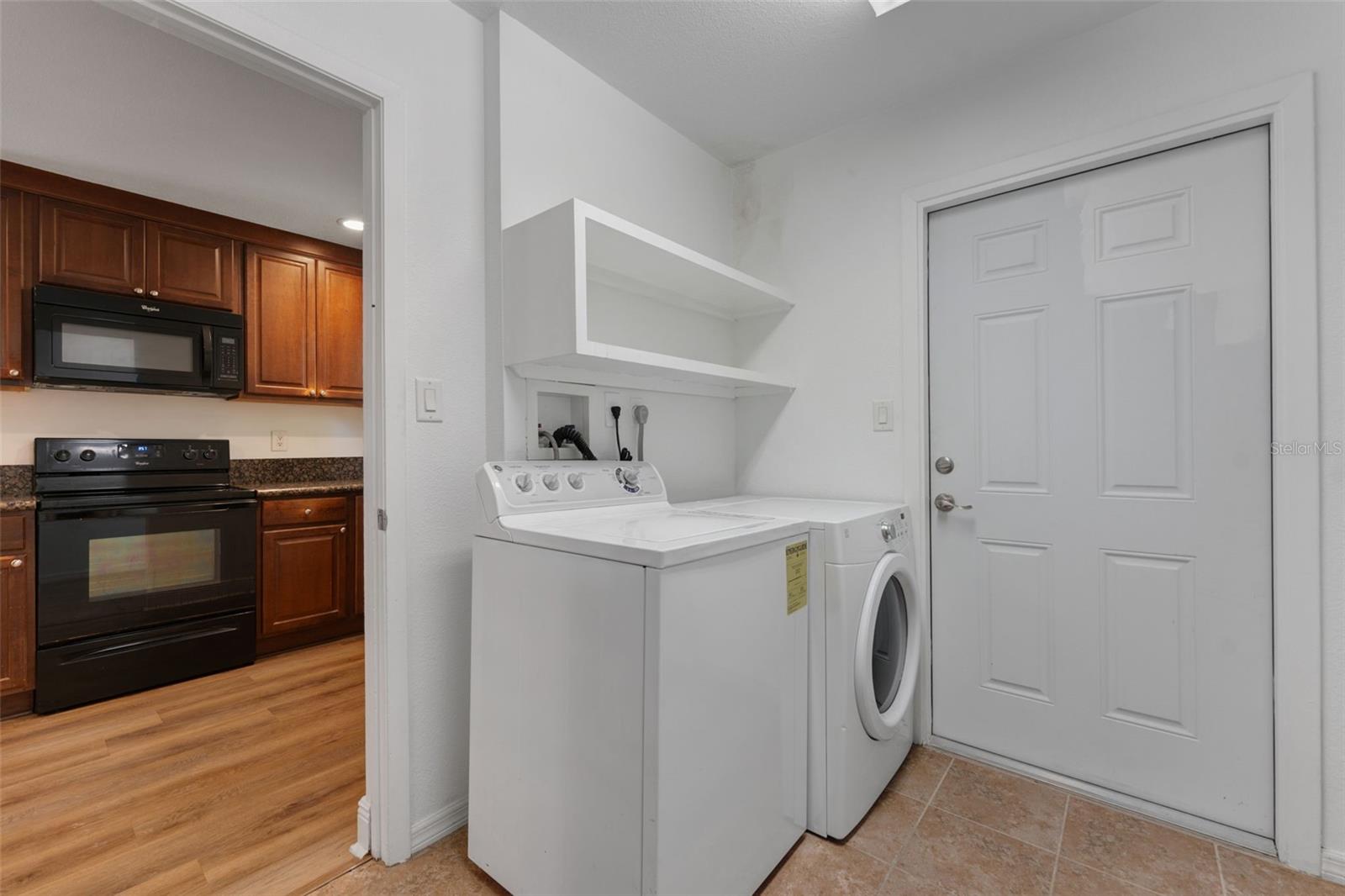 102 BARLOW AVE #102