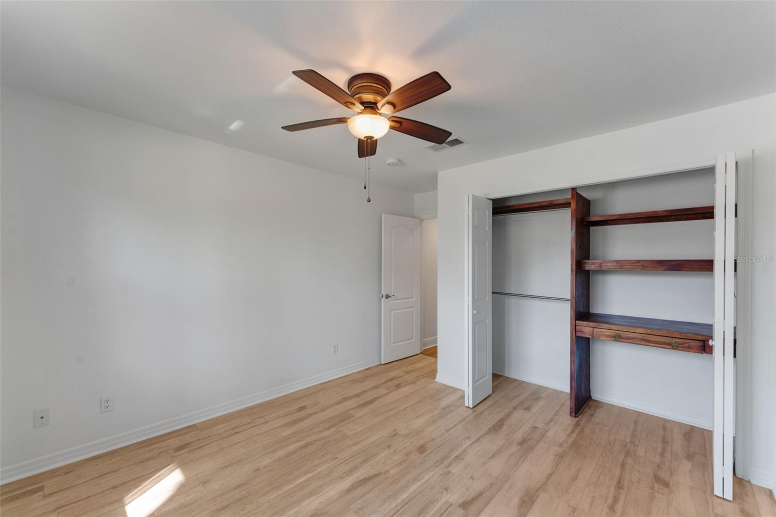 102 BARLOW AVE #102