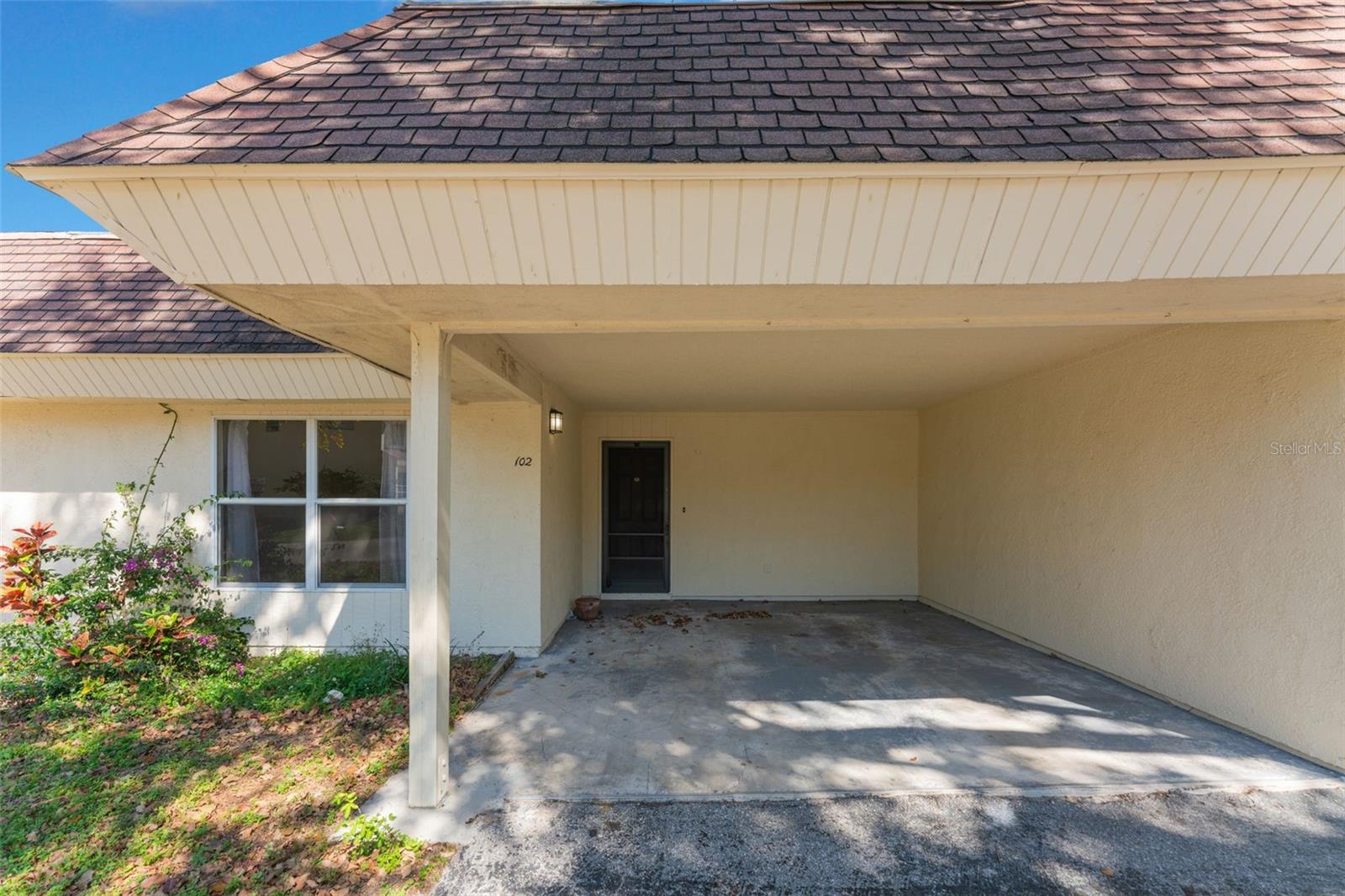 102 BARLOW AVE #102