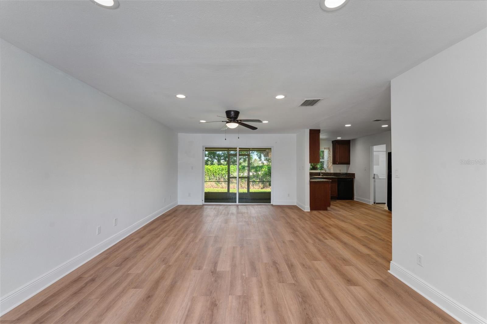 102 BARLOW AVE #102