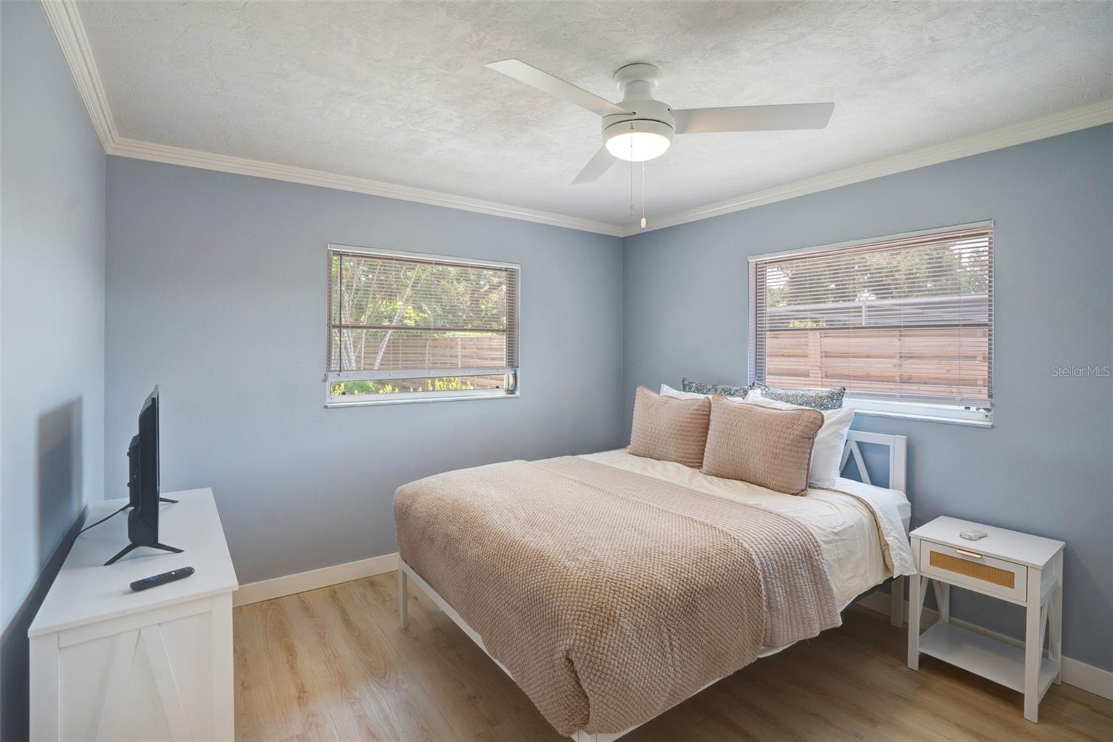 3209 RIVIERA DR