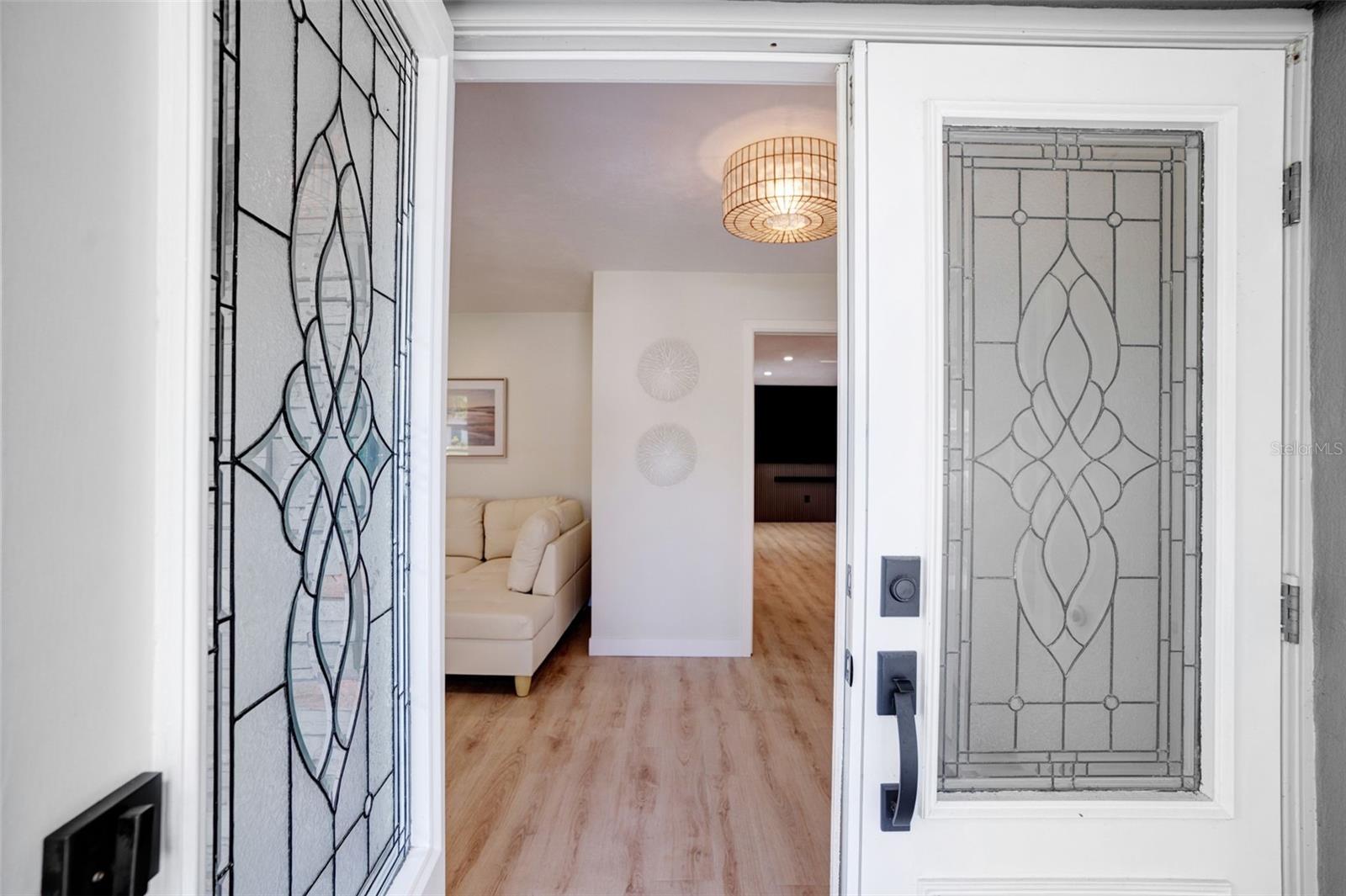3209 RIVIERA DR