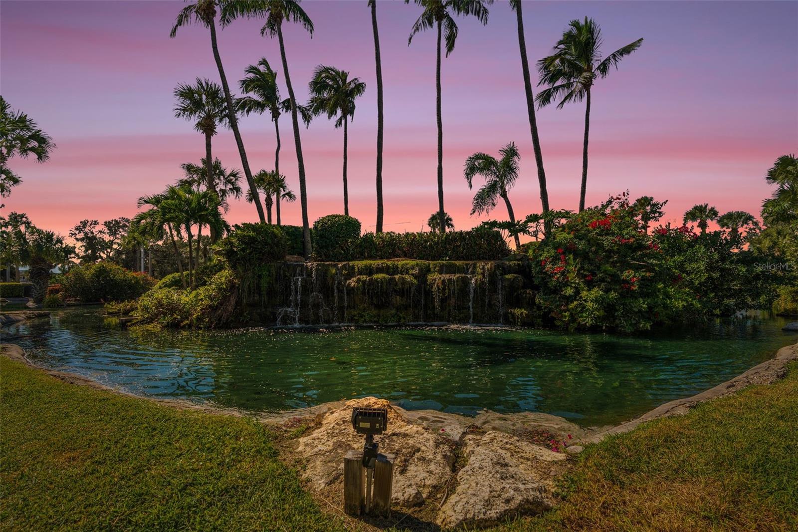 5855 MIDNIGHT PASS RD #318