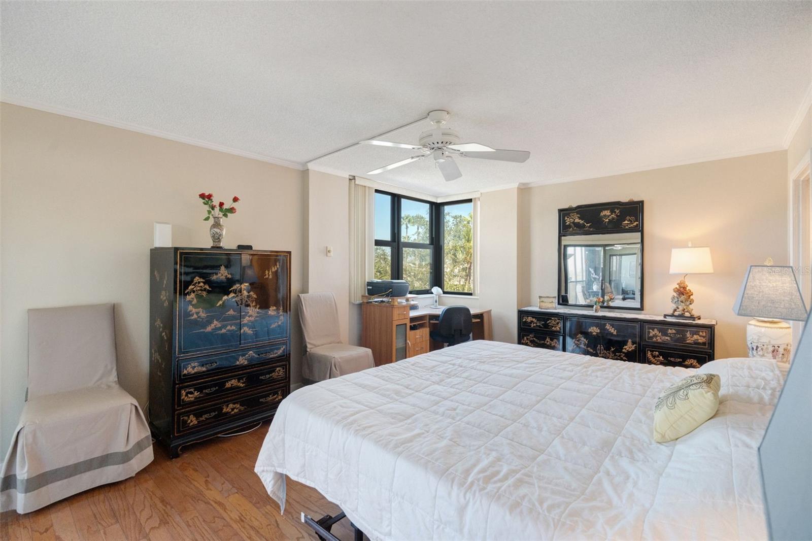 5855 MIDNIGHT PASS RD #318