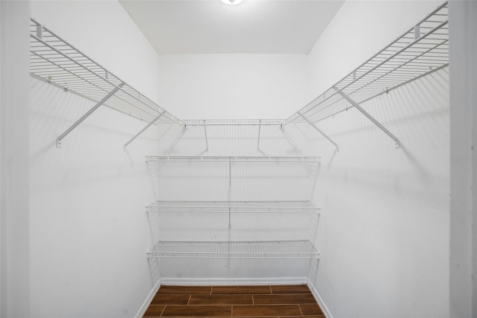 3196 CRYSTAL LAKES CT