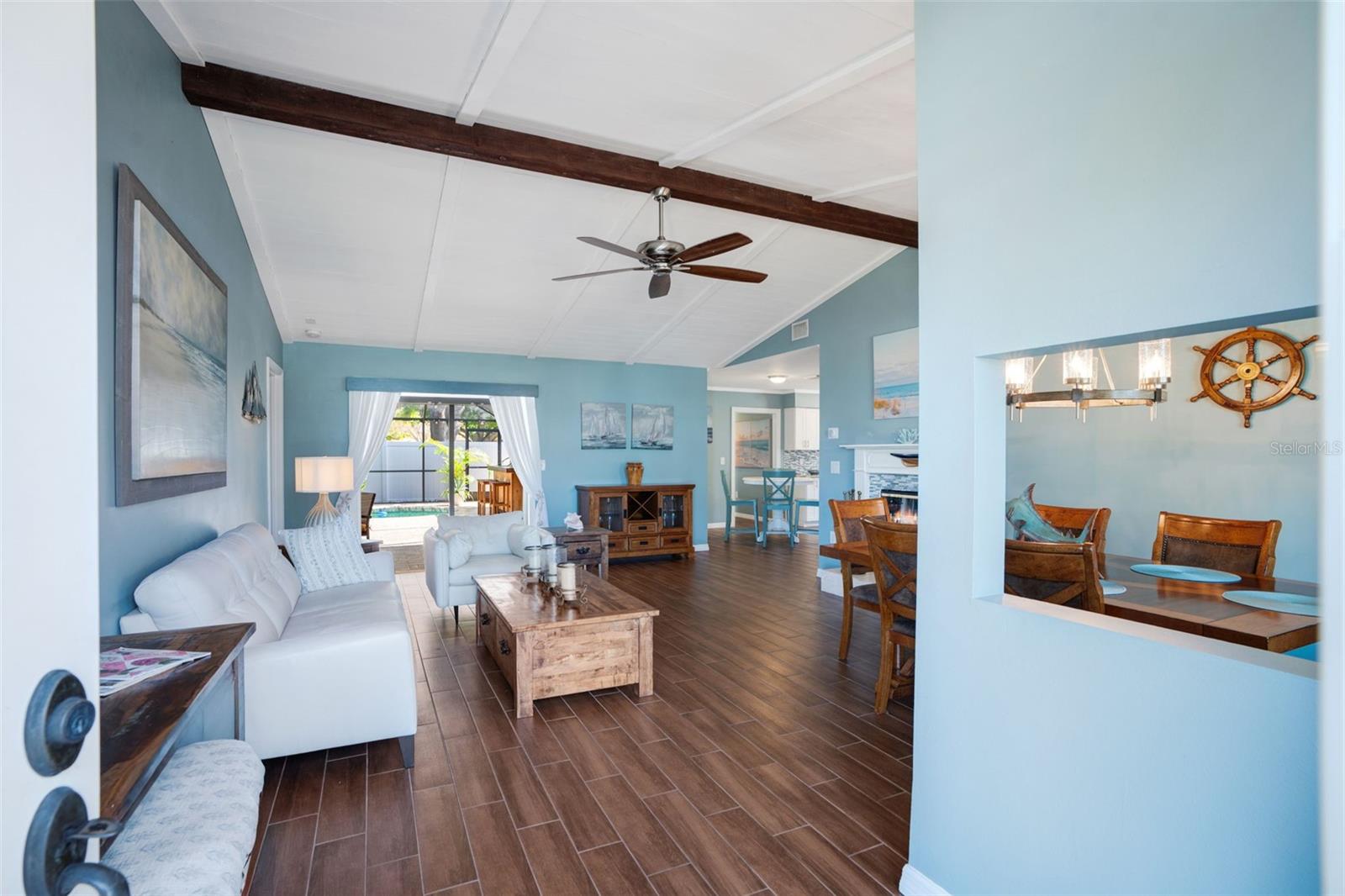 3196 CRYSTAL LAKES CT